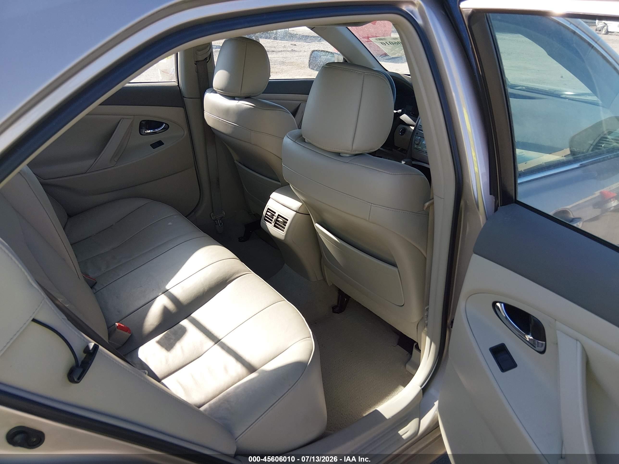 2009 Toyota Camry Hybrid   Champagne vin: 4T1BB46KX9U092111