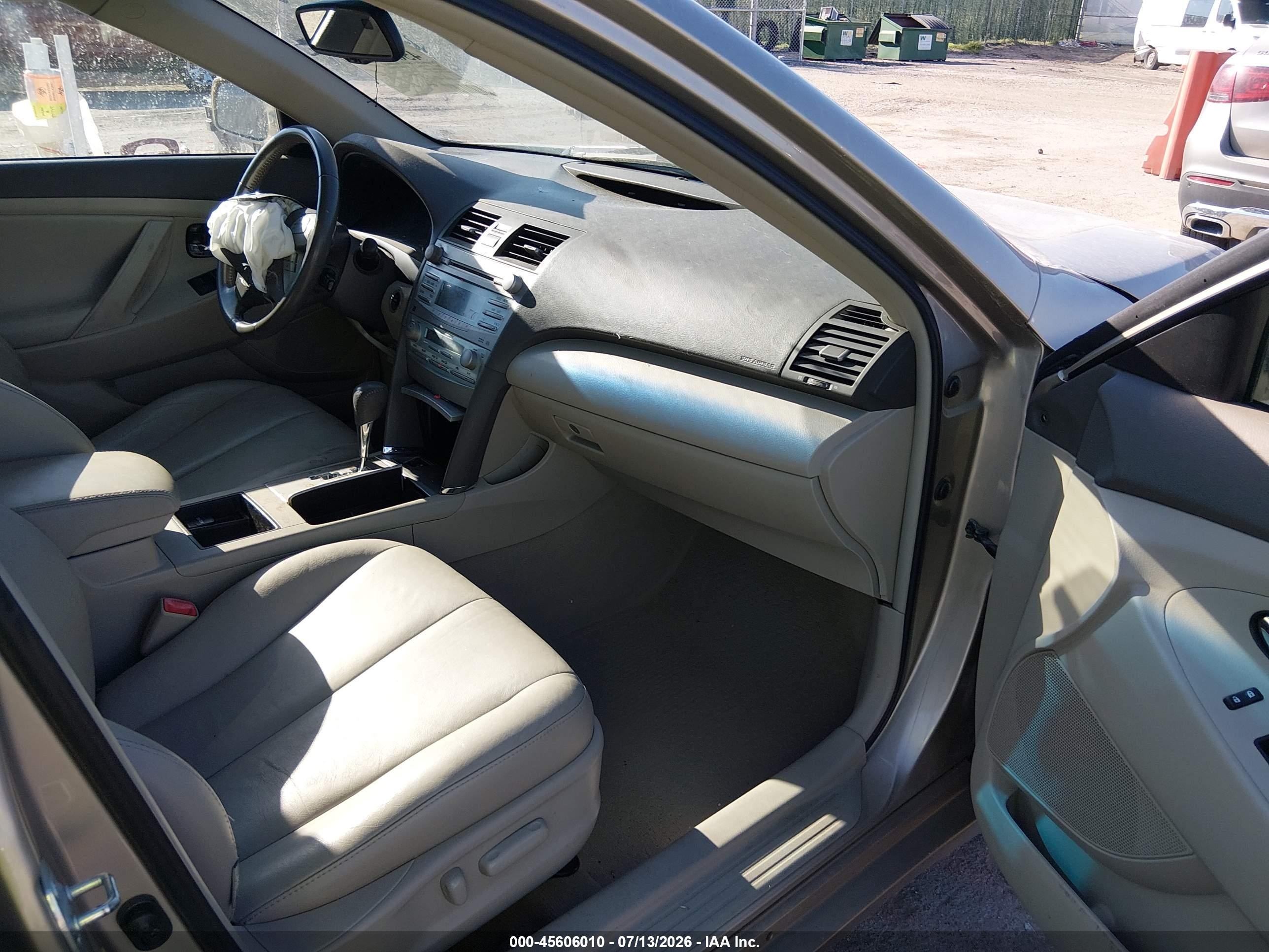 2009 Toyota Camry Hybrid   Champagne vin: 4T1BB46KX9U092111