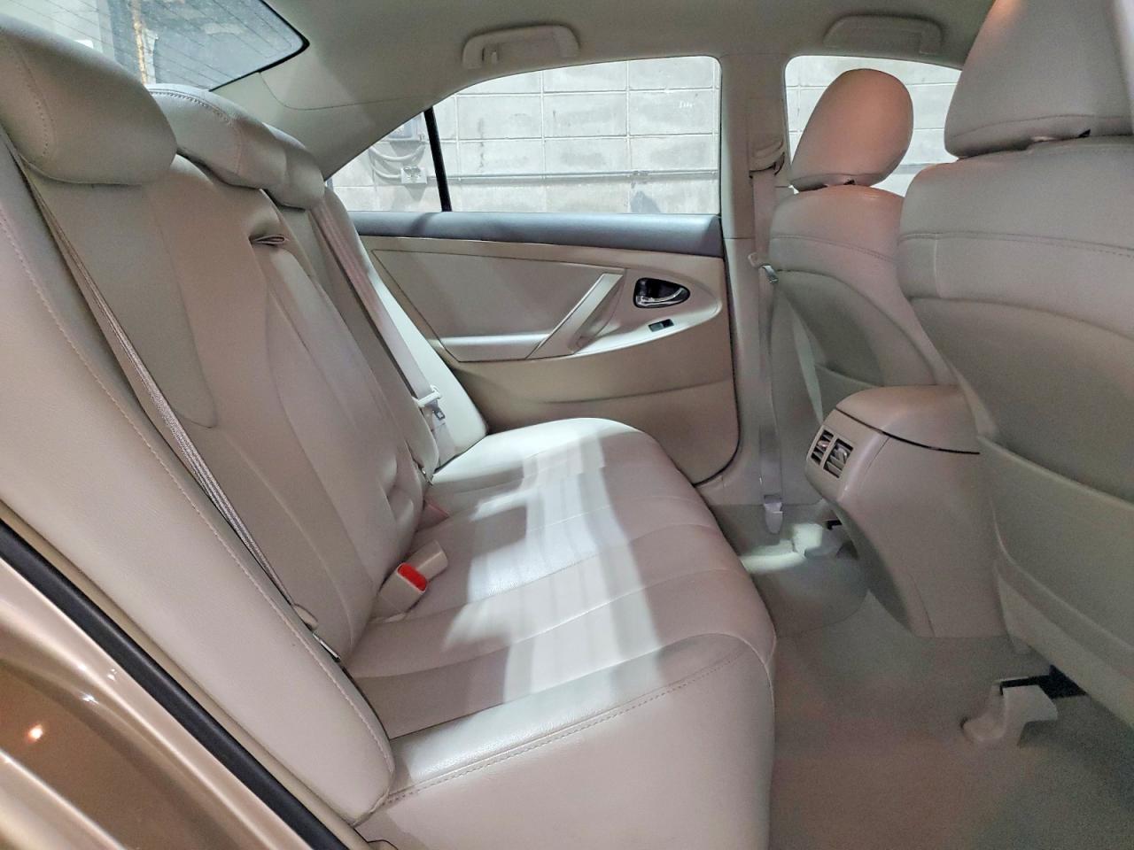 2009 Toyota Camry Hybrid Tan vin: 4T1BB46KX9U105245