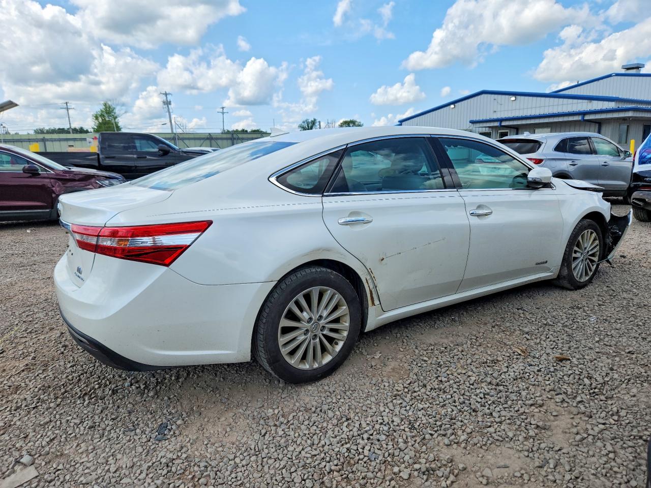 2013 Toyota Avalon Hybrid Limited White vin: 4T1BD1EB0DU010583