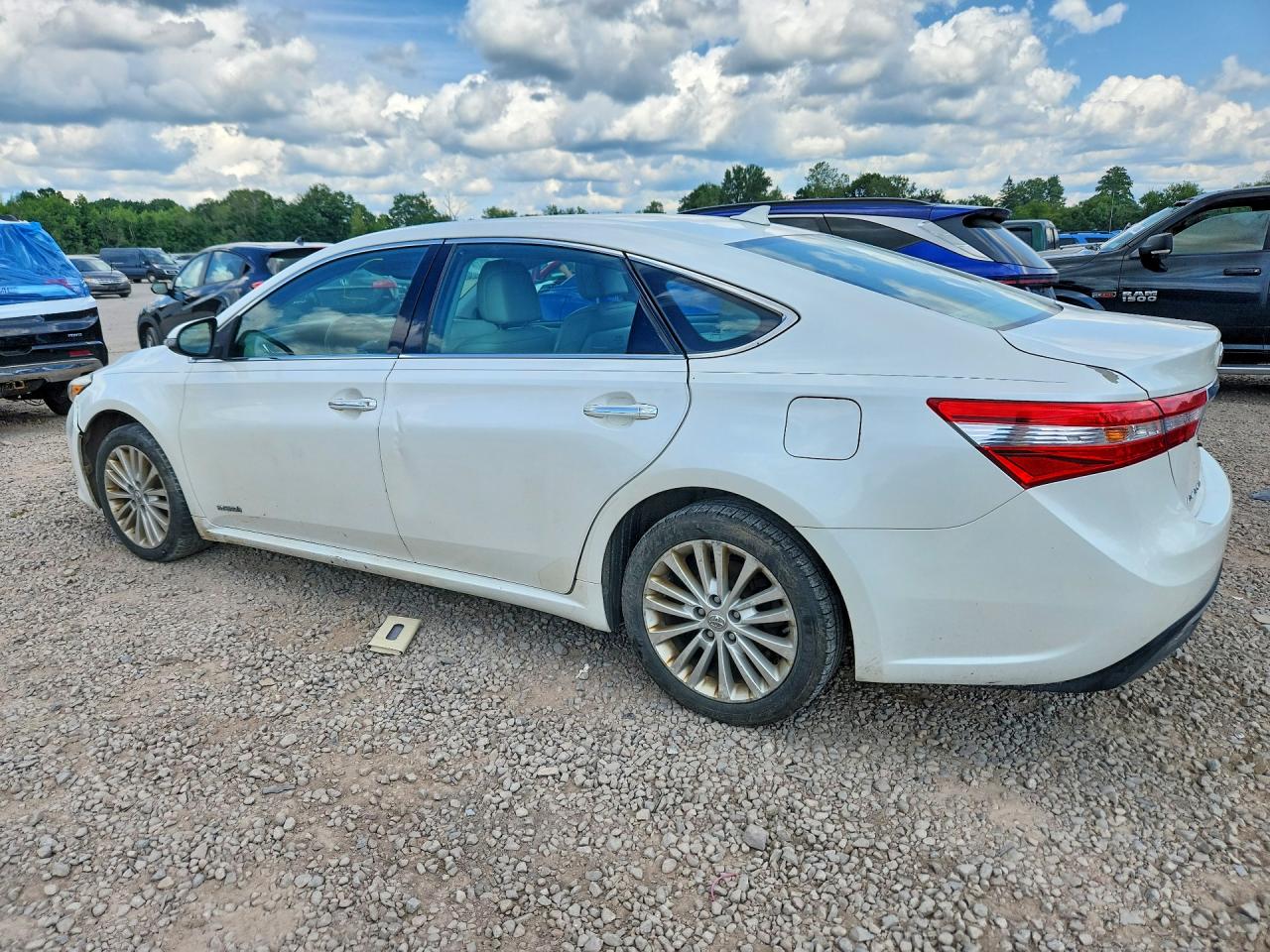 2013 Toyota Avalon Hybrid Limited White vin: 4T1BD1EB0DU010583