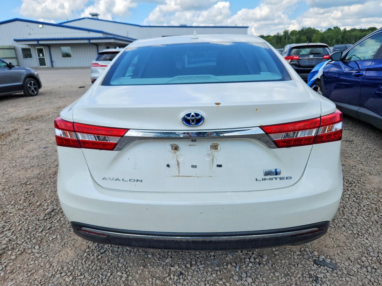 2013 Toyota Avalon Hybrid Limited White vin: 4T1BD1EB0DU010583