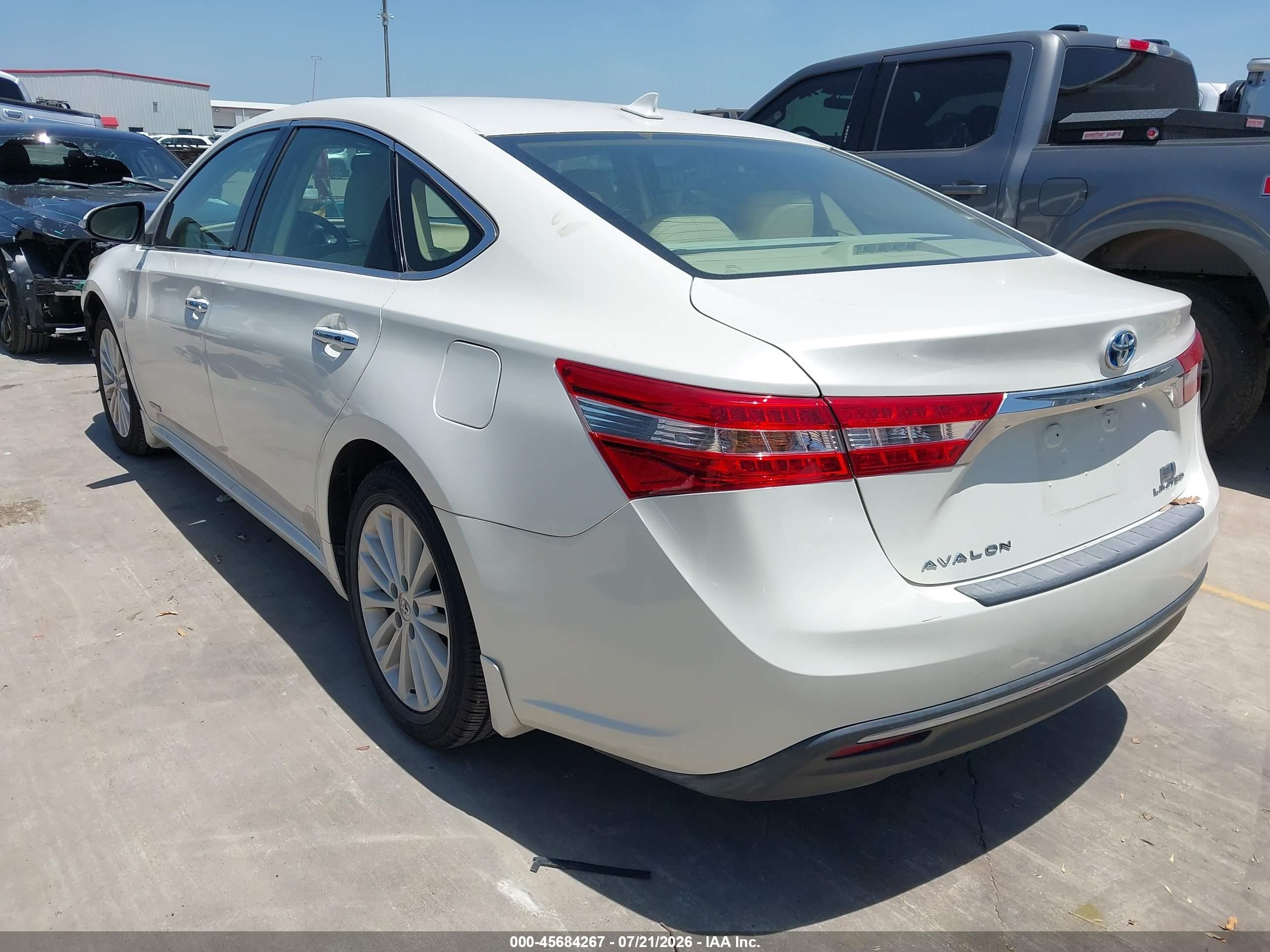 2014 Toyota Avalon Hybrid Limited White vin: 4T1BD1EB0EU023397