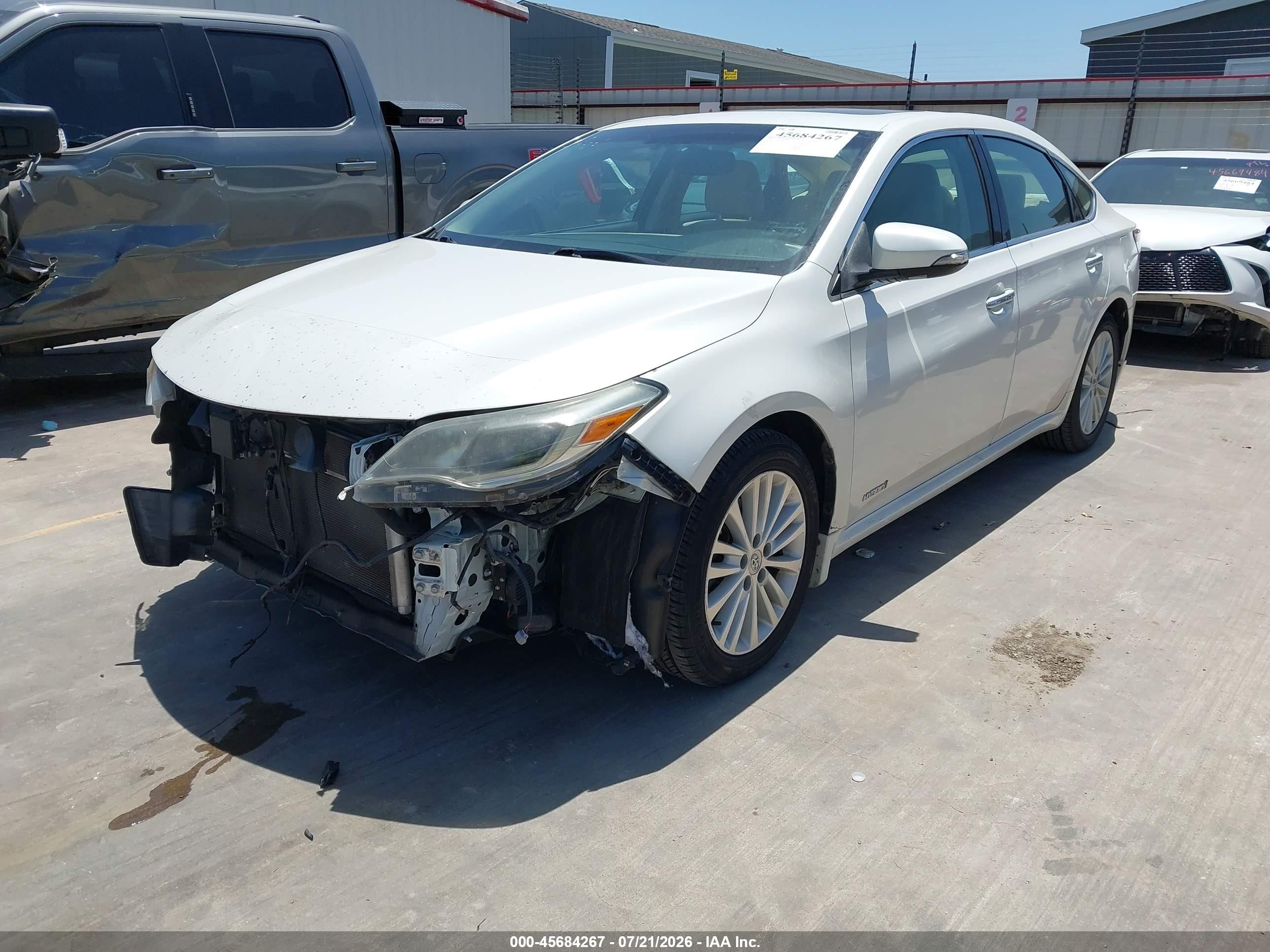 2014 Toyota Avalon Hybrid Limited White vin: 4T1BD1EB0EU023397