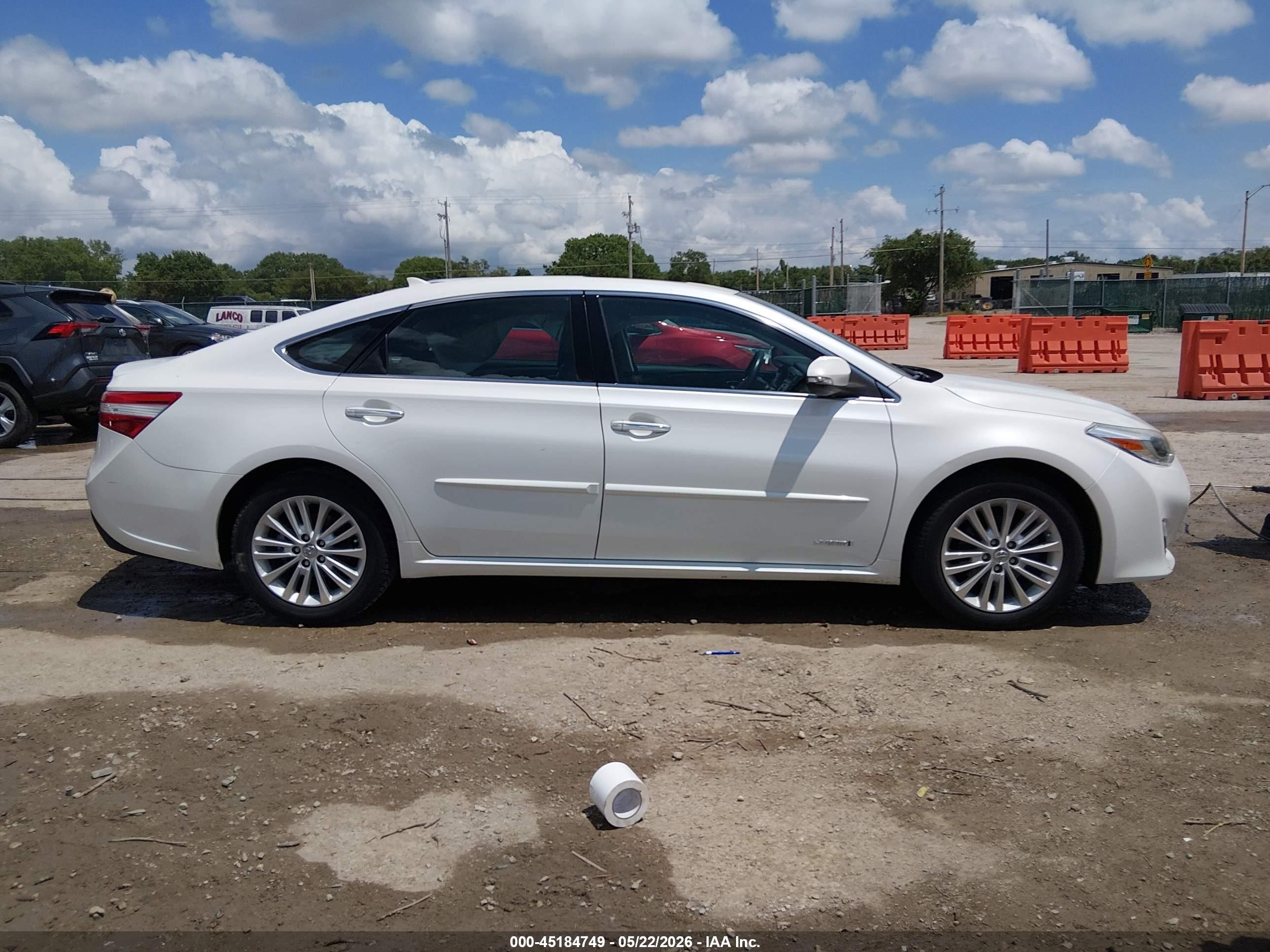 2015 Toyota Avalon Hybrid Limited Белый vin: 4T1BD1EB0FU048267