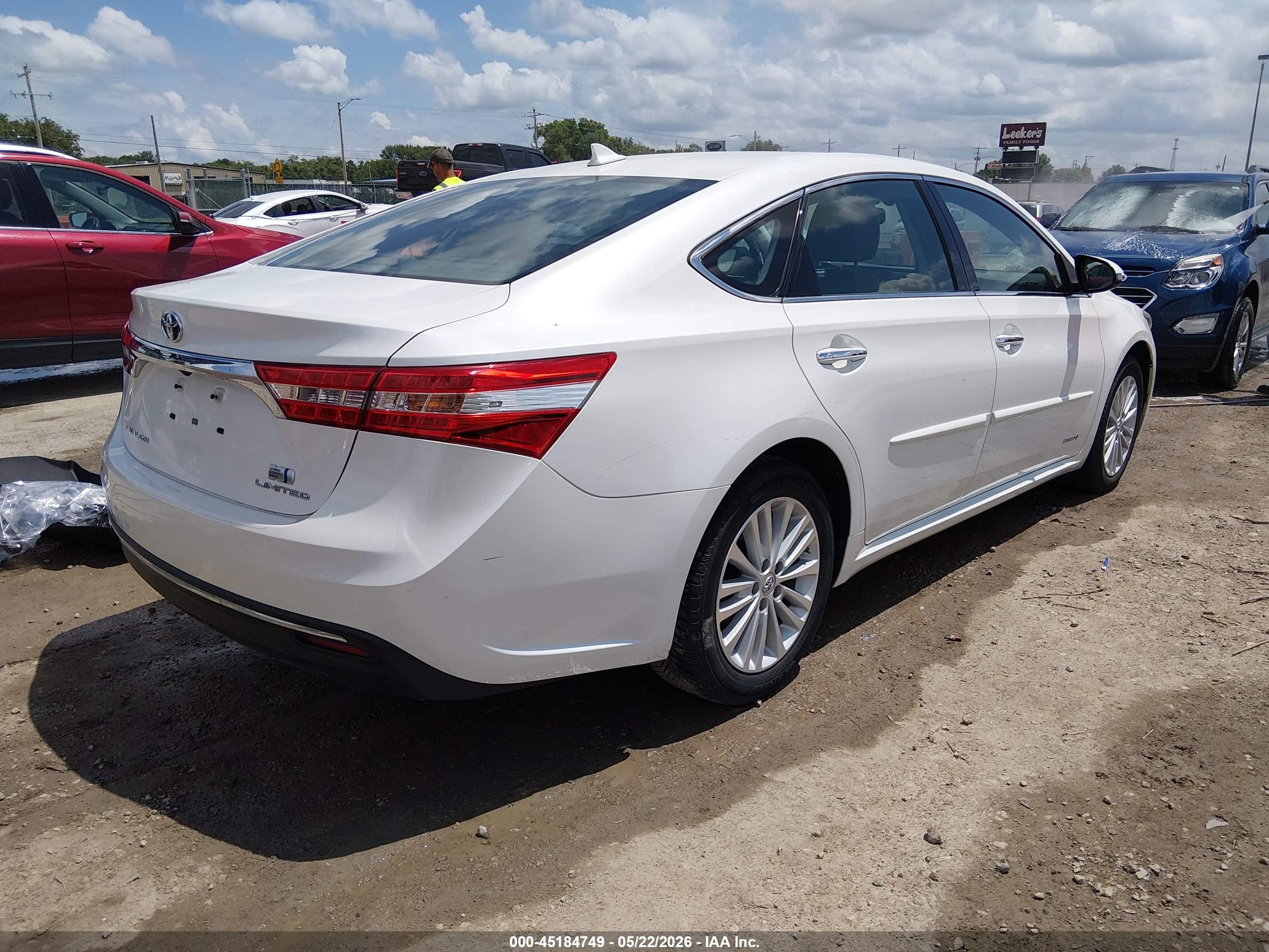 2015 Toyota Avalon Hybrid Limited Белый vin: 4T1BD1EB0FU048267