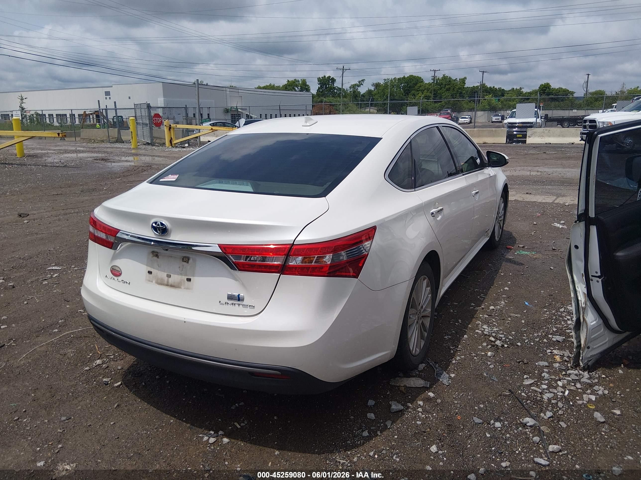 2013 Toyota Avalon Hybrid Limited White vin: 4T1BD1EB1DU003528