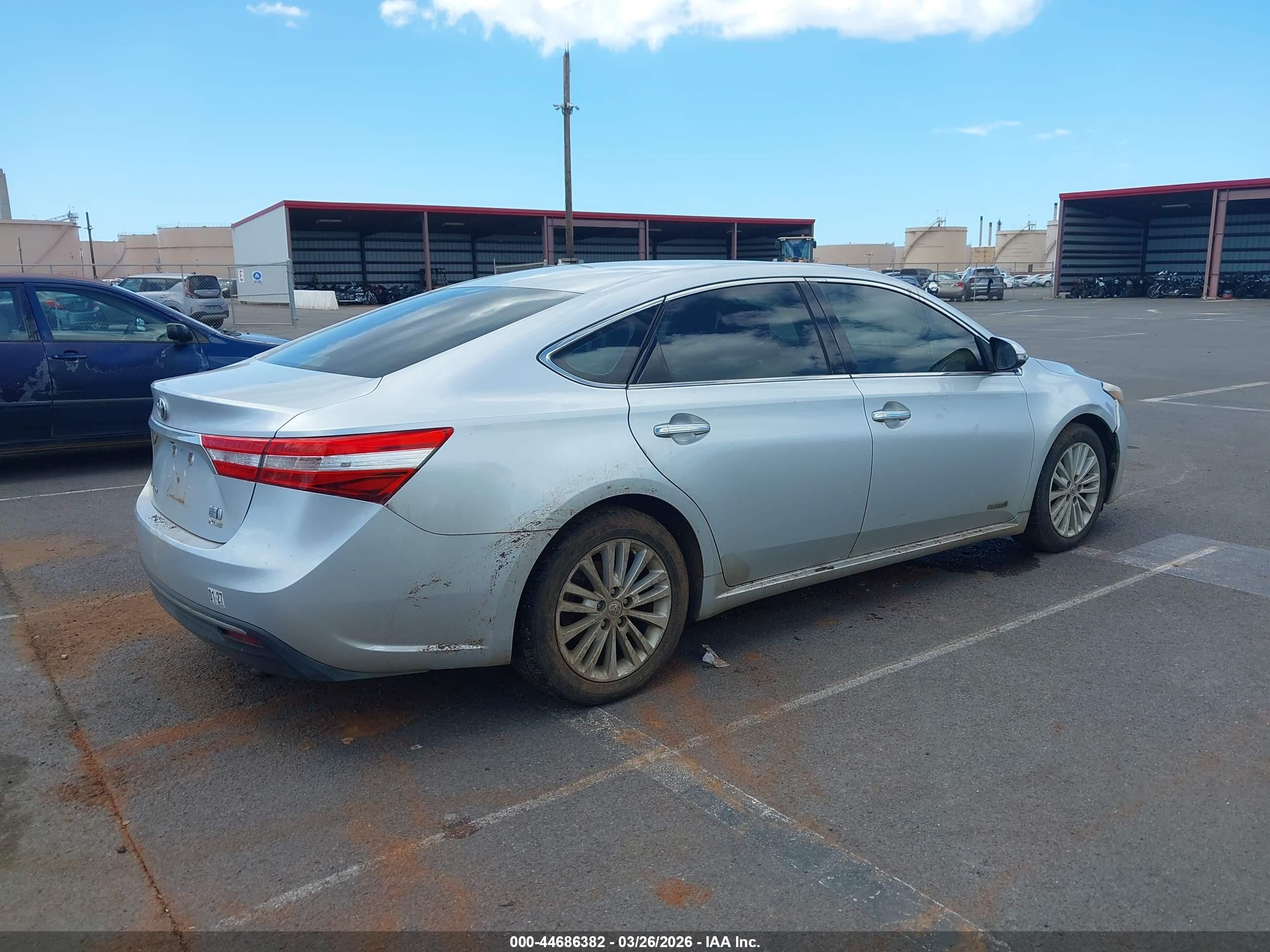 2013 Toyota Avalon Hybrid Xle Premium Silver vin: 4T1BD1EB1DU012312