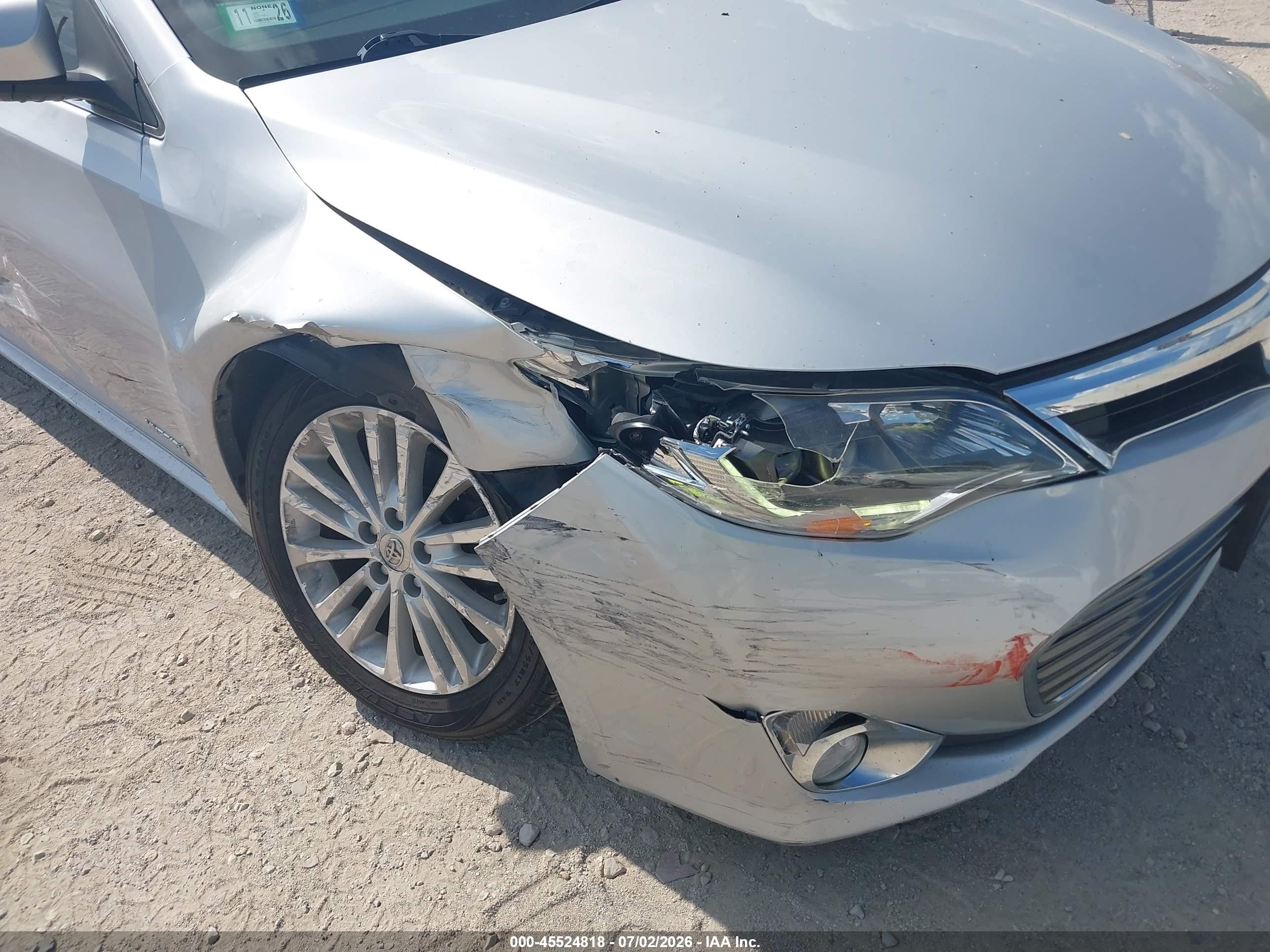 2014 Toyota Avalon Hybrid Limited Silver vin: 4T1BD1EB1EU019701
