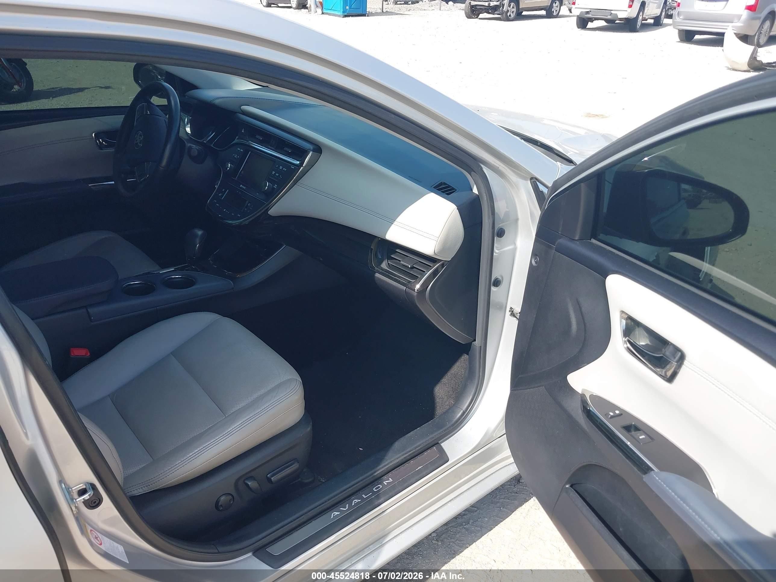 2014 Toyota Avalon Hybrid Limited Silver vin: 4T1BD1EB1EU019701