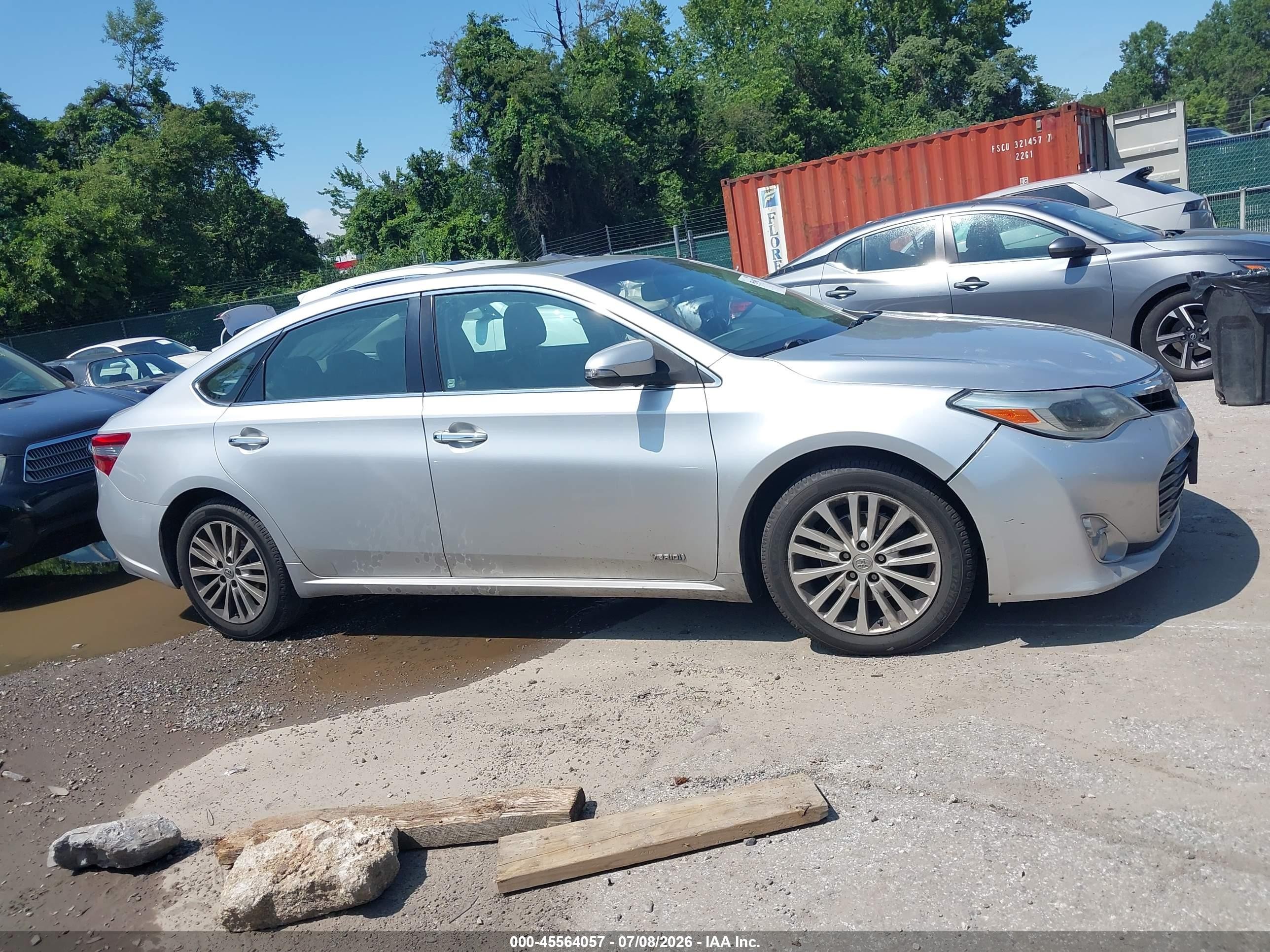 2014 Toyota Avalon Hybrid Limited Silver vin: 4T1BD1EB2EU030030