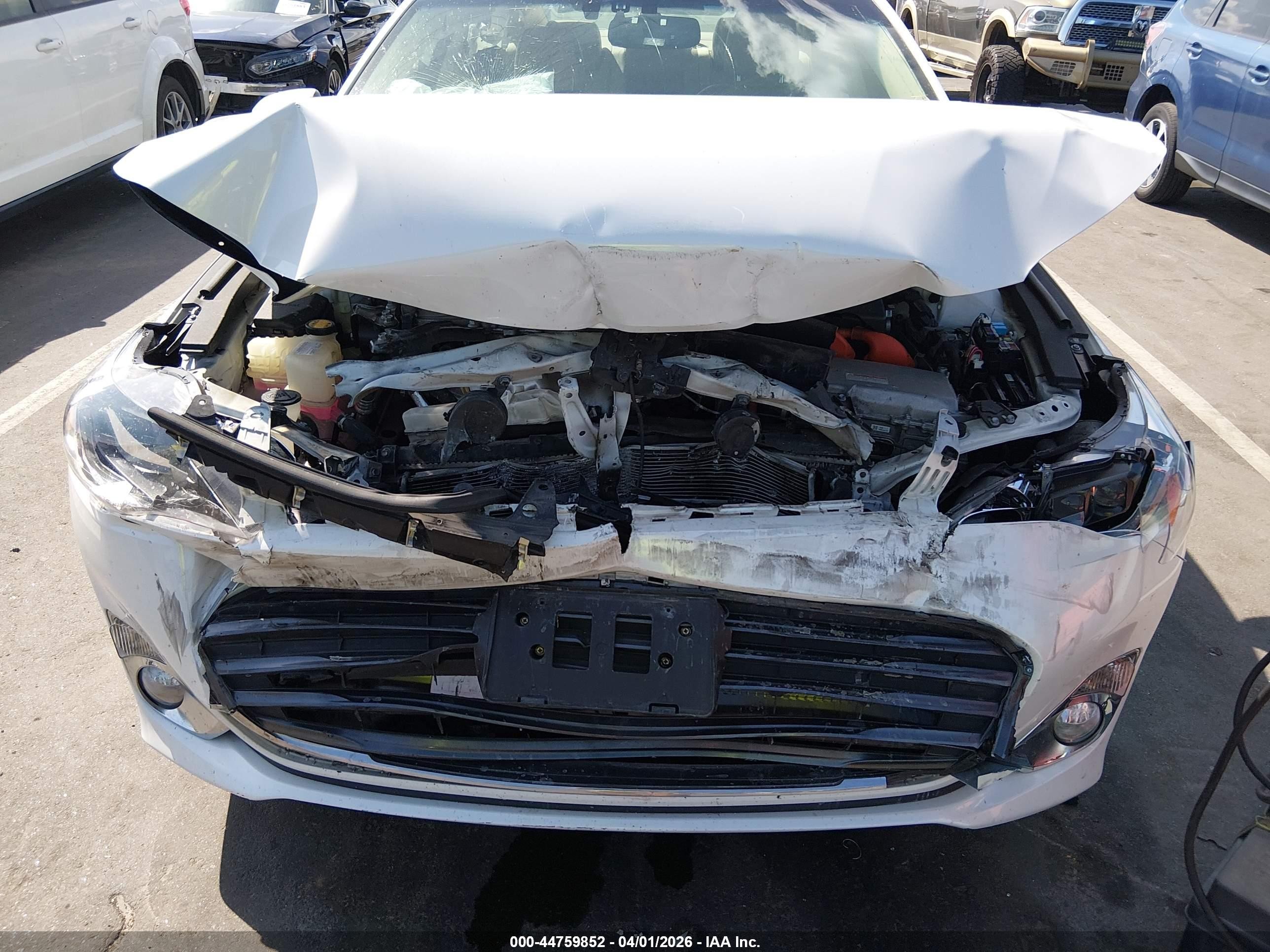 2014 Toyota Avalon Hybrid Limited White vin: 4T1BD1EB2EU035647