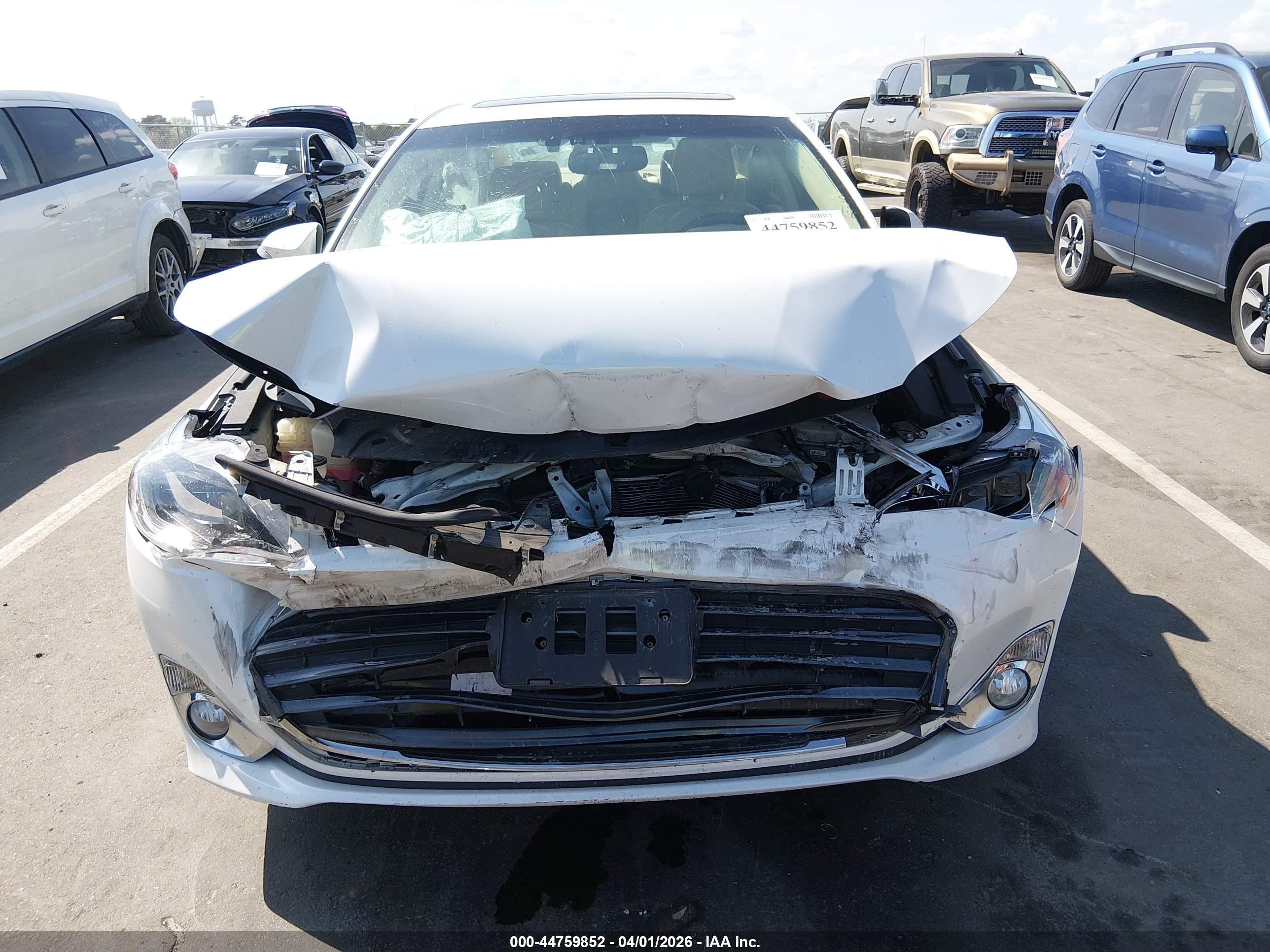 2014 Toyota Avalon Hybrid Limited White vin: 4T1BD1EB2EU035647