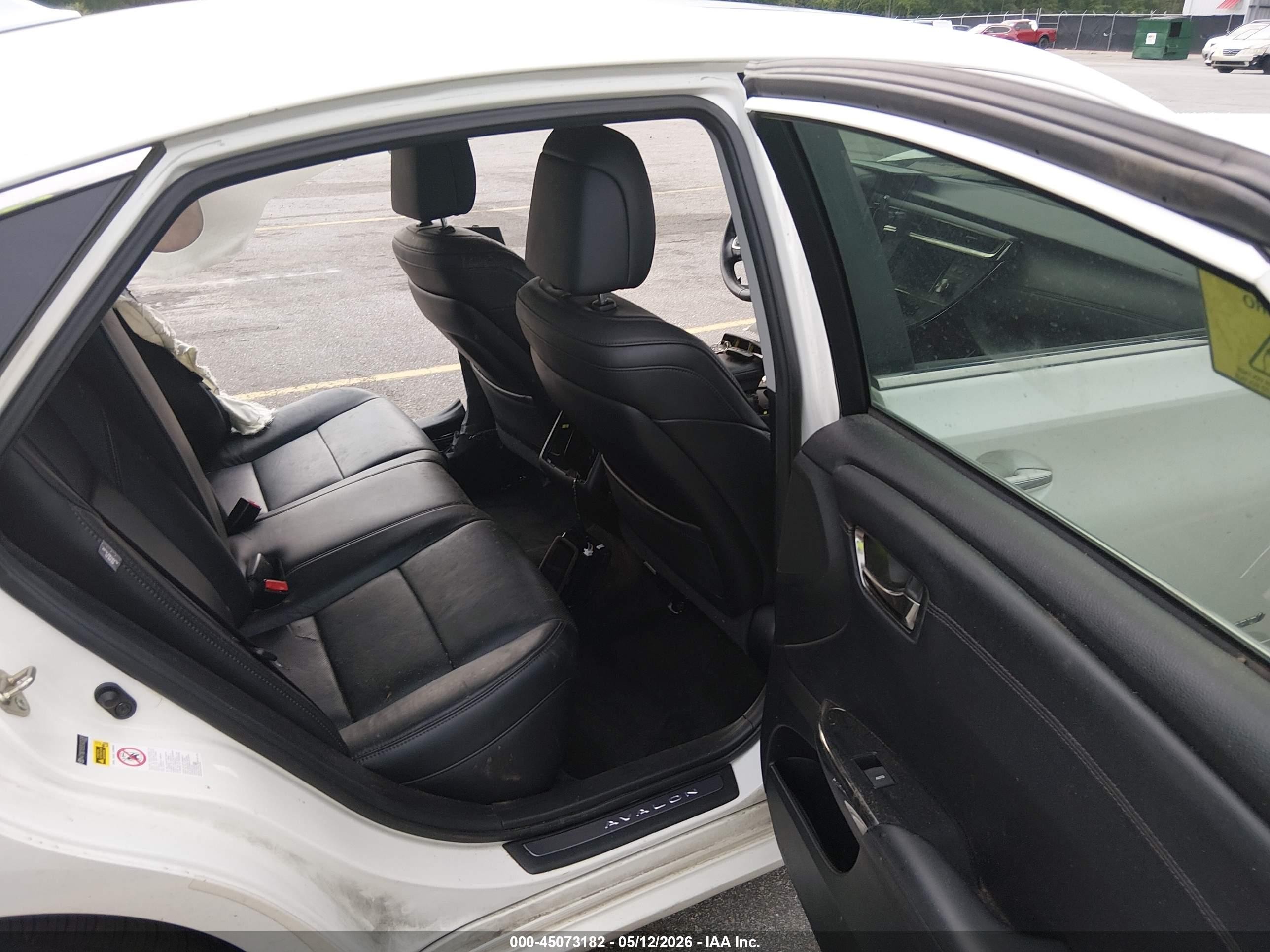 2014 Toyota Avalon Hybrid Limited White vin: 4T1BD1EB3EU035091