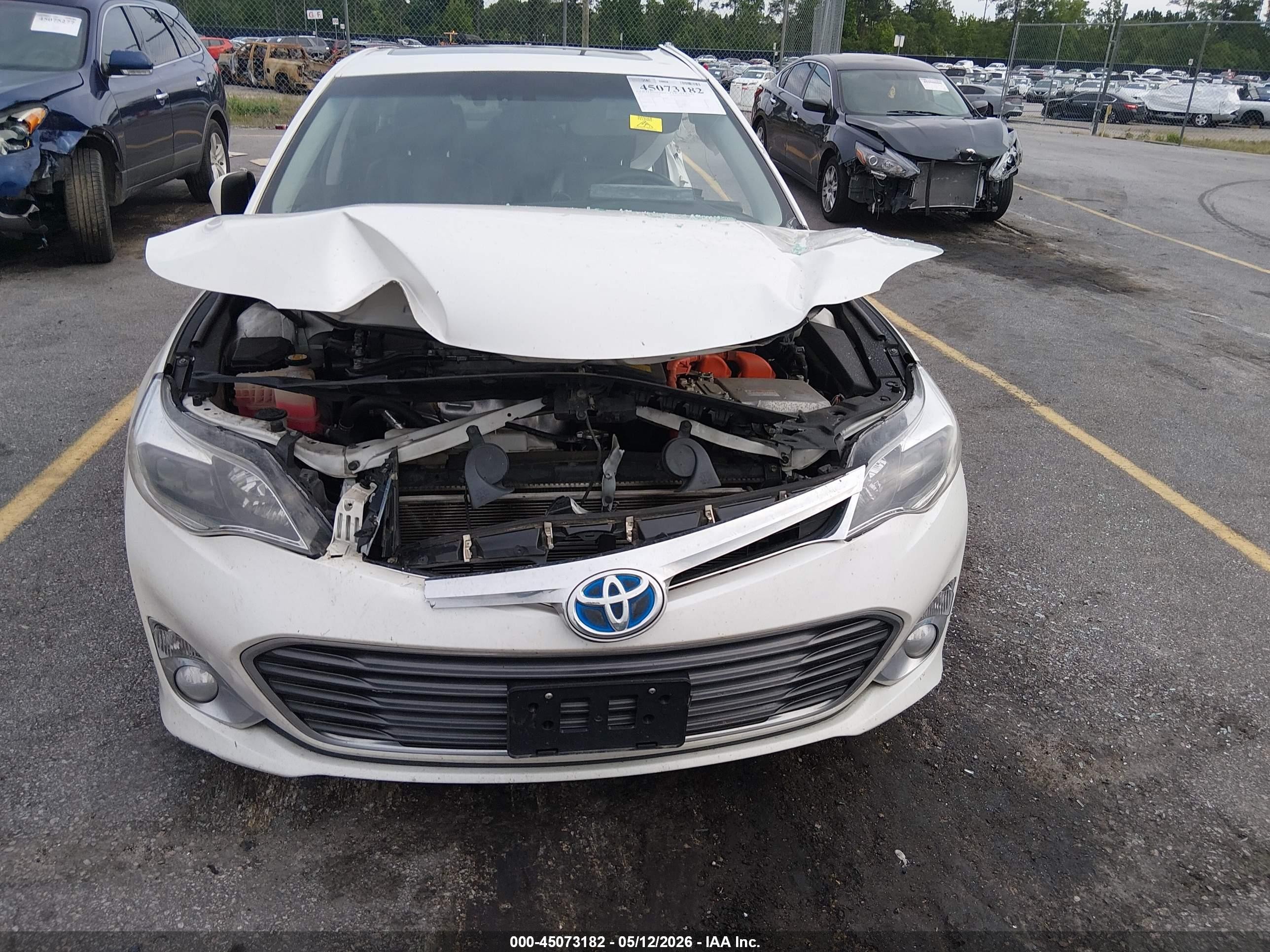 2014 Toyota Avalon Hybrid Limited White vin: 4T1BD1EB3EU035091