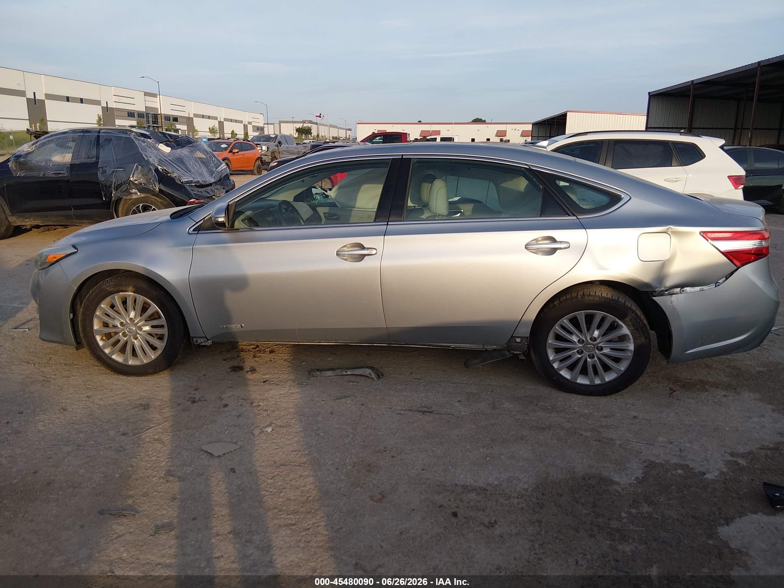 2015 Toyota Avalon Hybrid Limited Silver vin: 4T1BD1EB3FU043368