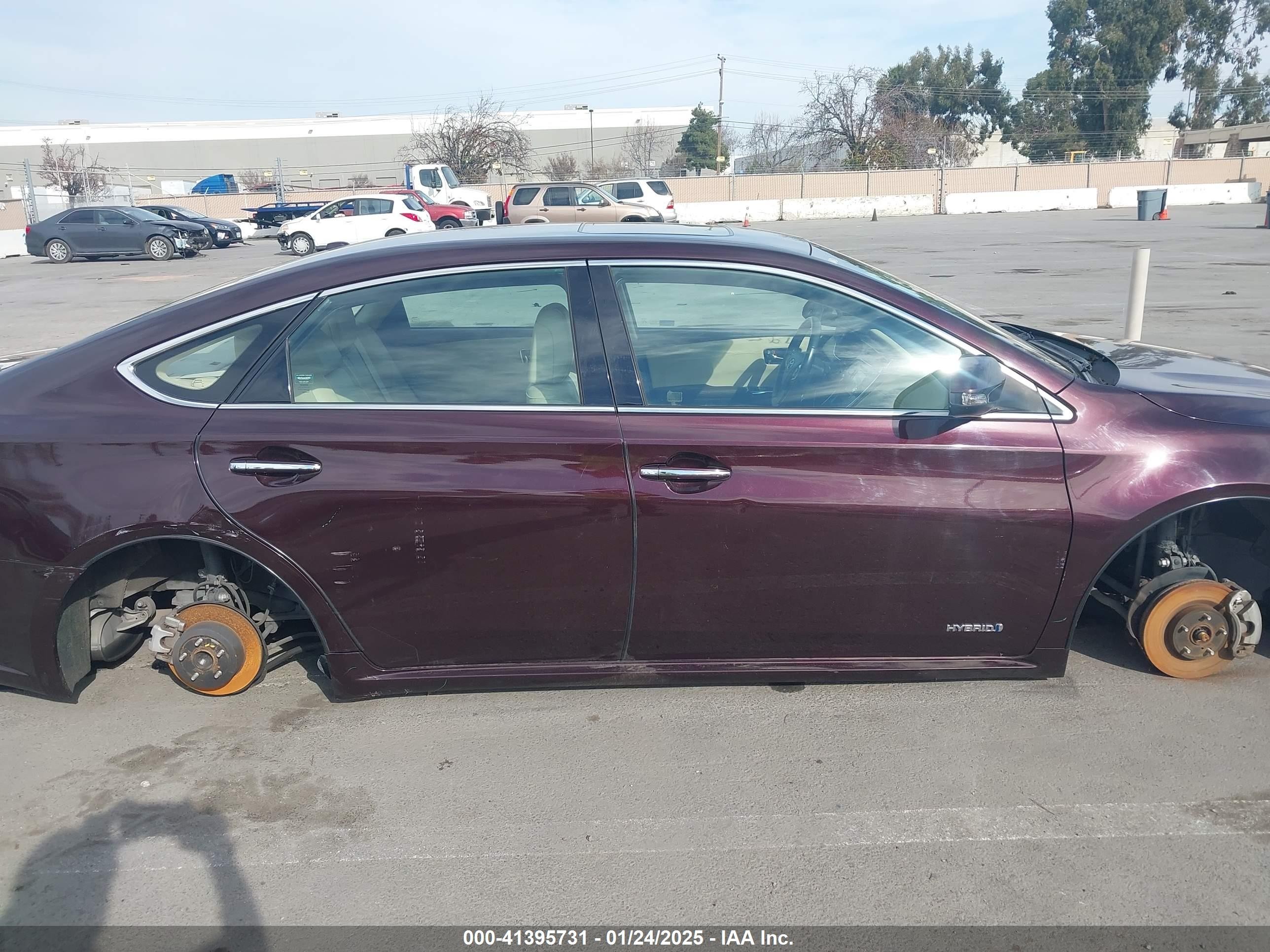 2016 Toyota Avalon Hybrid Xle Premium Burgundy vin: 4T1BD1EB3GU052685