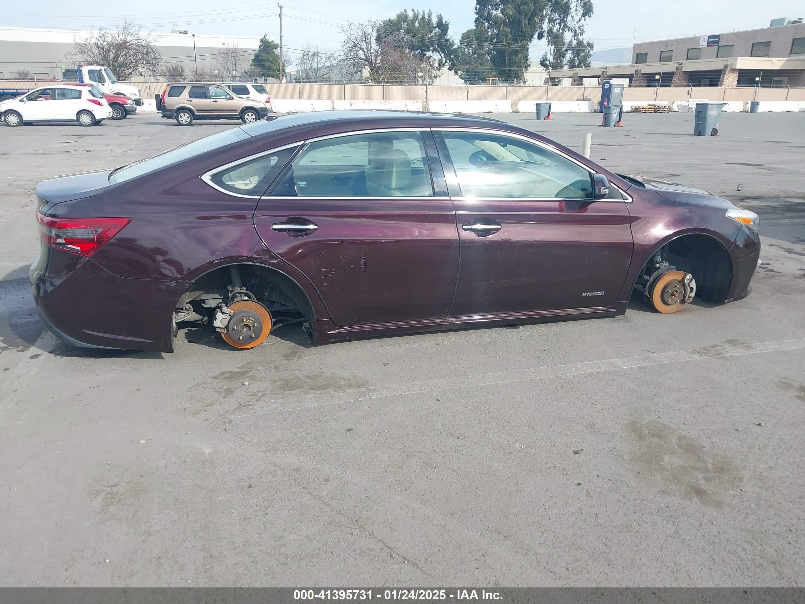 2016 Toyota Avalon Hybrid Xle Premium Burgundy vin: 4T1BD1EB3GU052685
