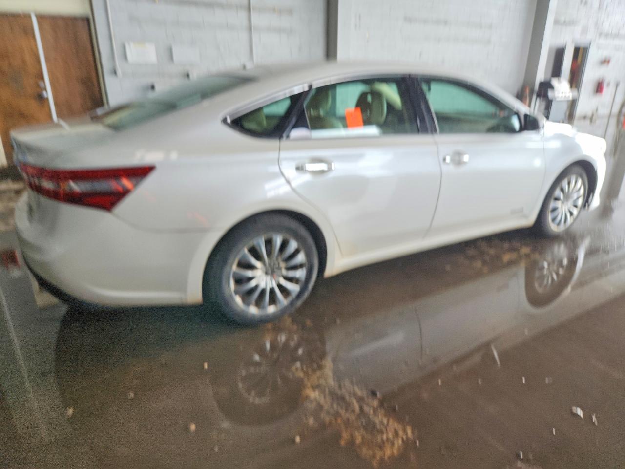 2014 Toyota Avalon Hybrid Xle Touring White vin: 4T1BD1EB4EU024178
