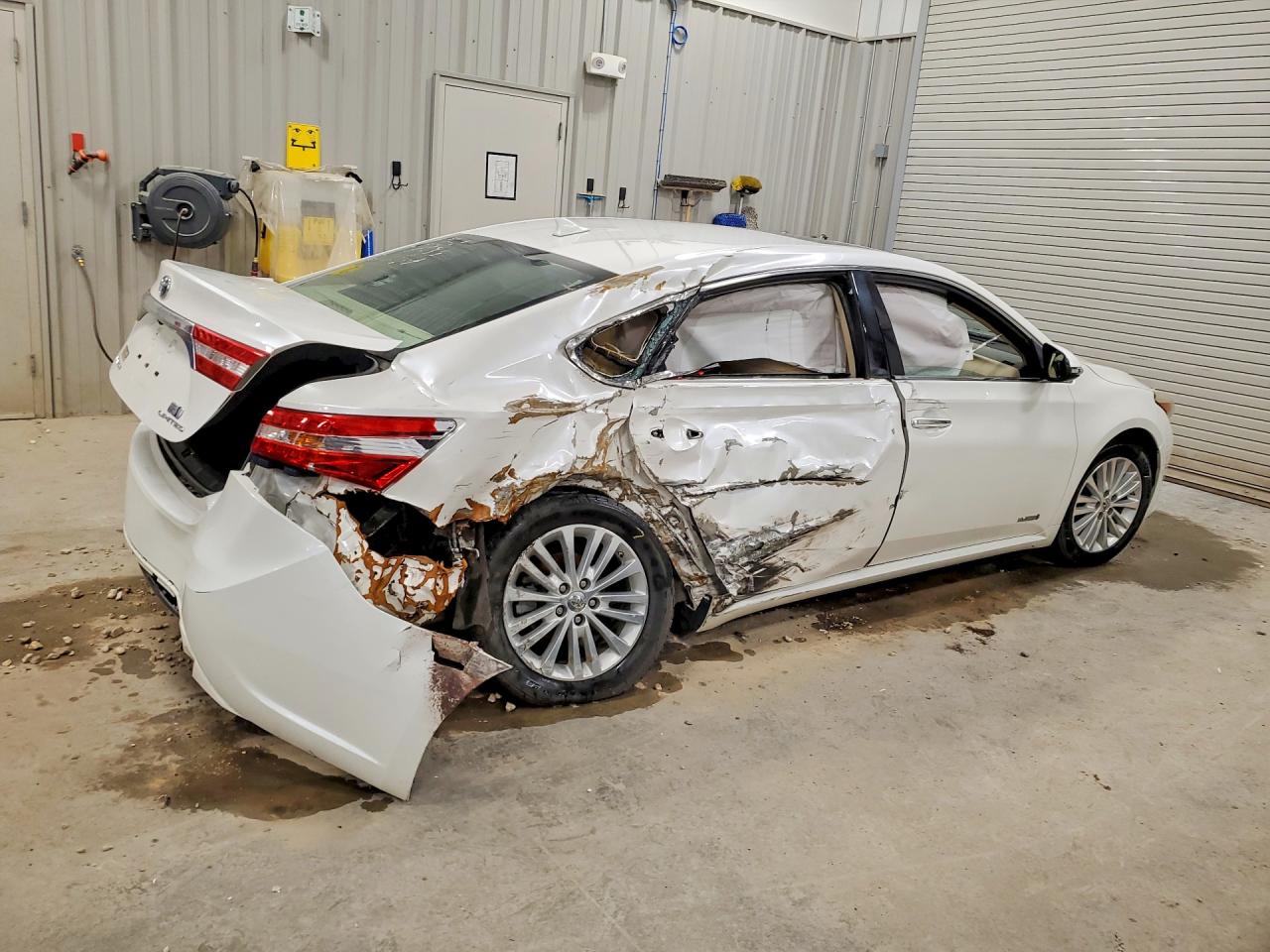 2014 Toyota Avalon Hybrid Limited White vin: 4T1BD1EB5EU019538
