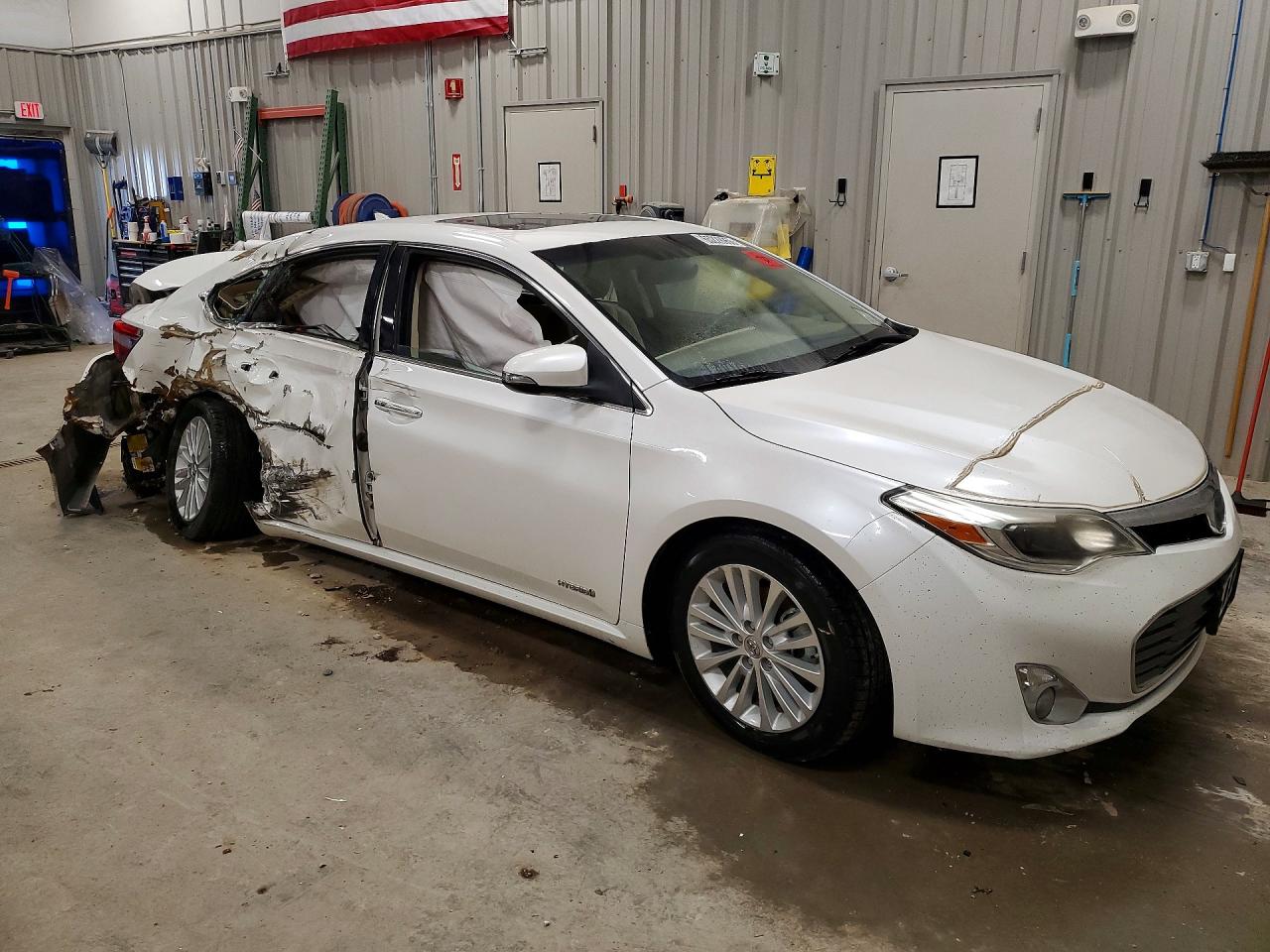 2014 Toyota Avalon Hybrid Limited White vin: 4T1BD1EB5EU019538