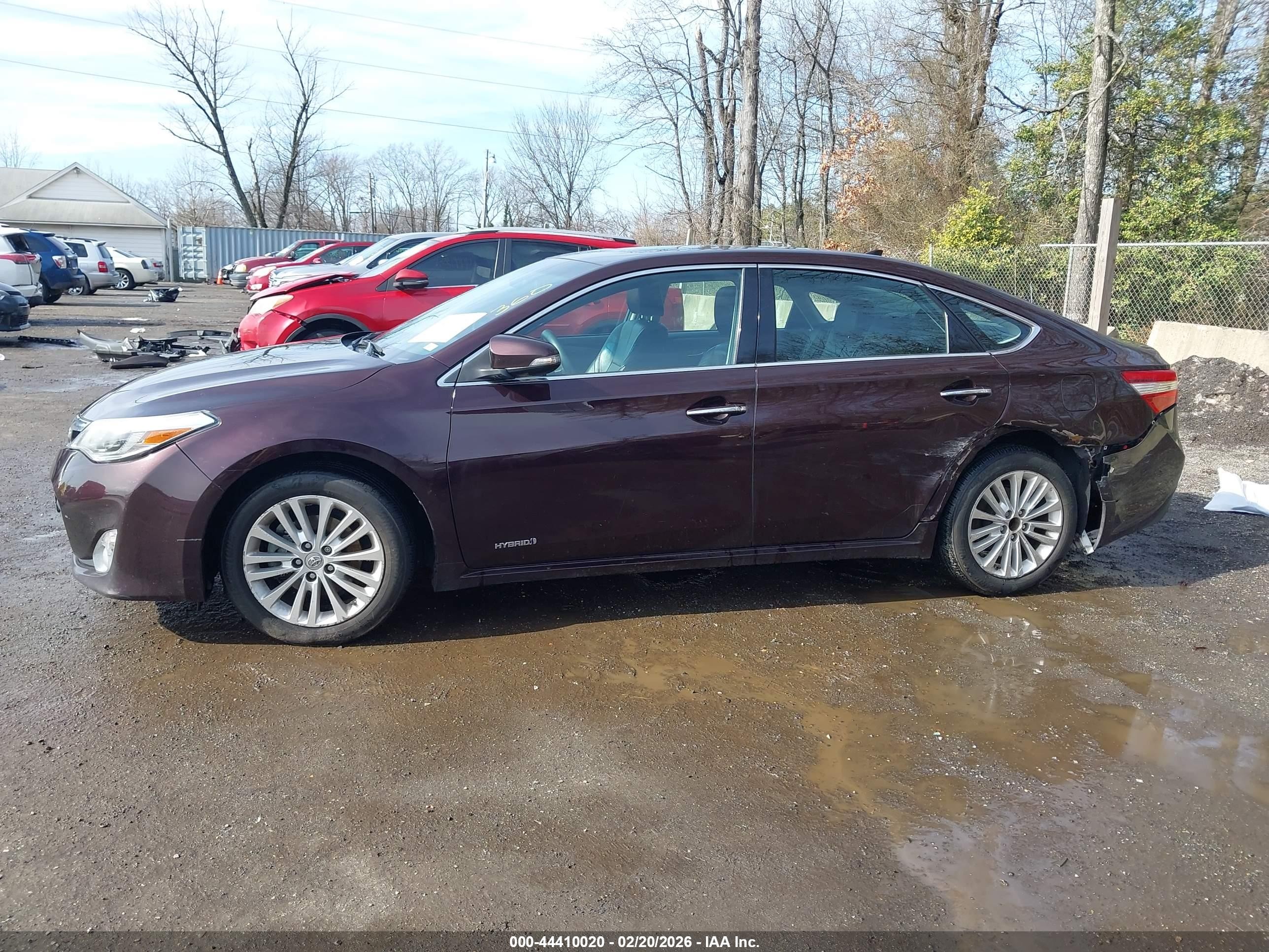 2014 Toyota Avalon Hybrid Limited Burgundy vin: 4T1BD1EB6EU031102