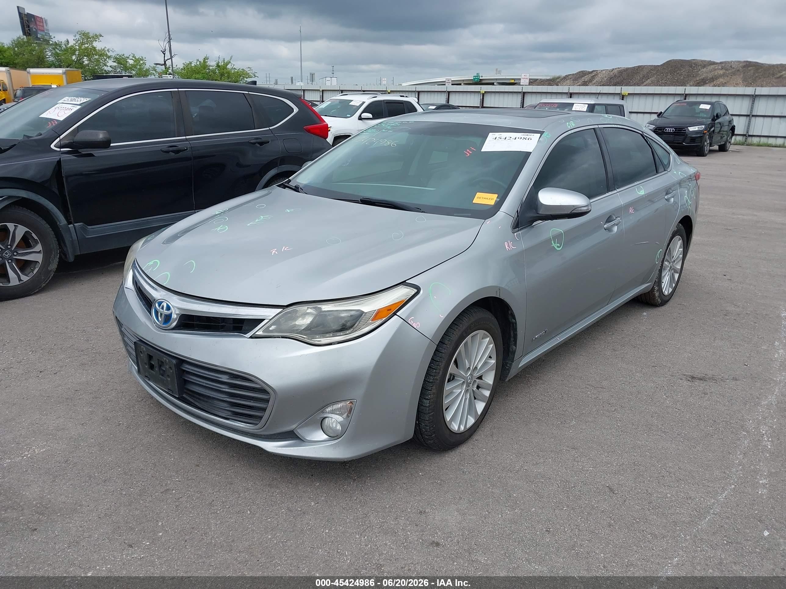2015 Toyota Avalon Hybrid Limited Серебряный vin: 4T1BD1EB6FU038410