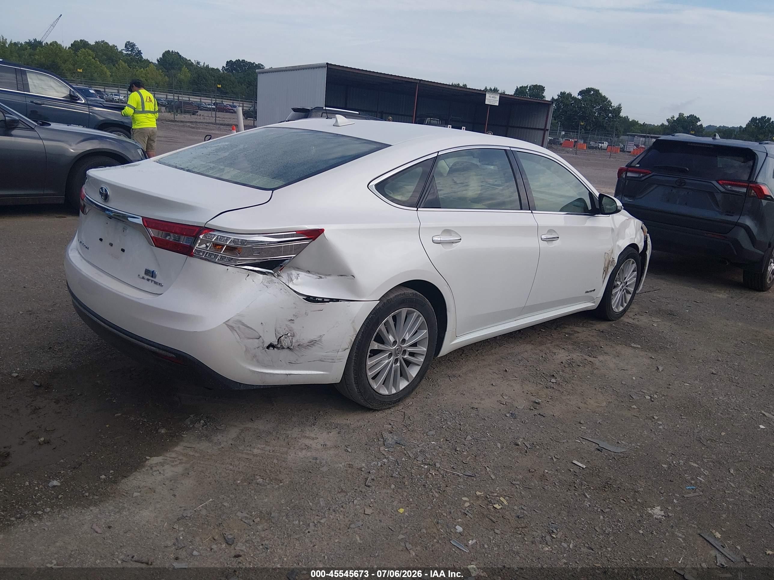 2013 Toyota Avalon Hybrid Limited White vin: 4T1BD1EB7DU002402