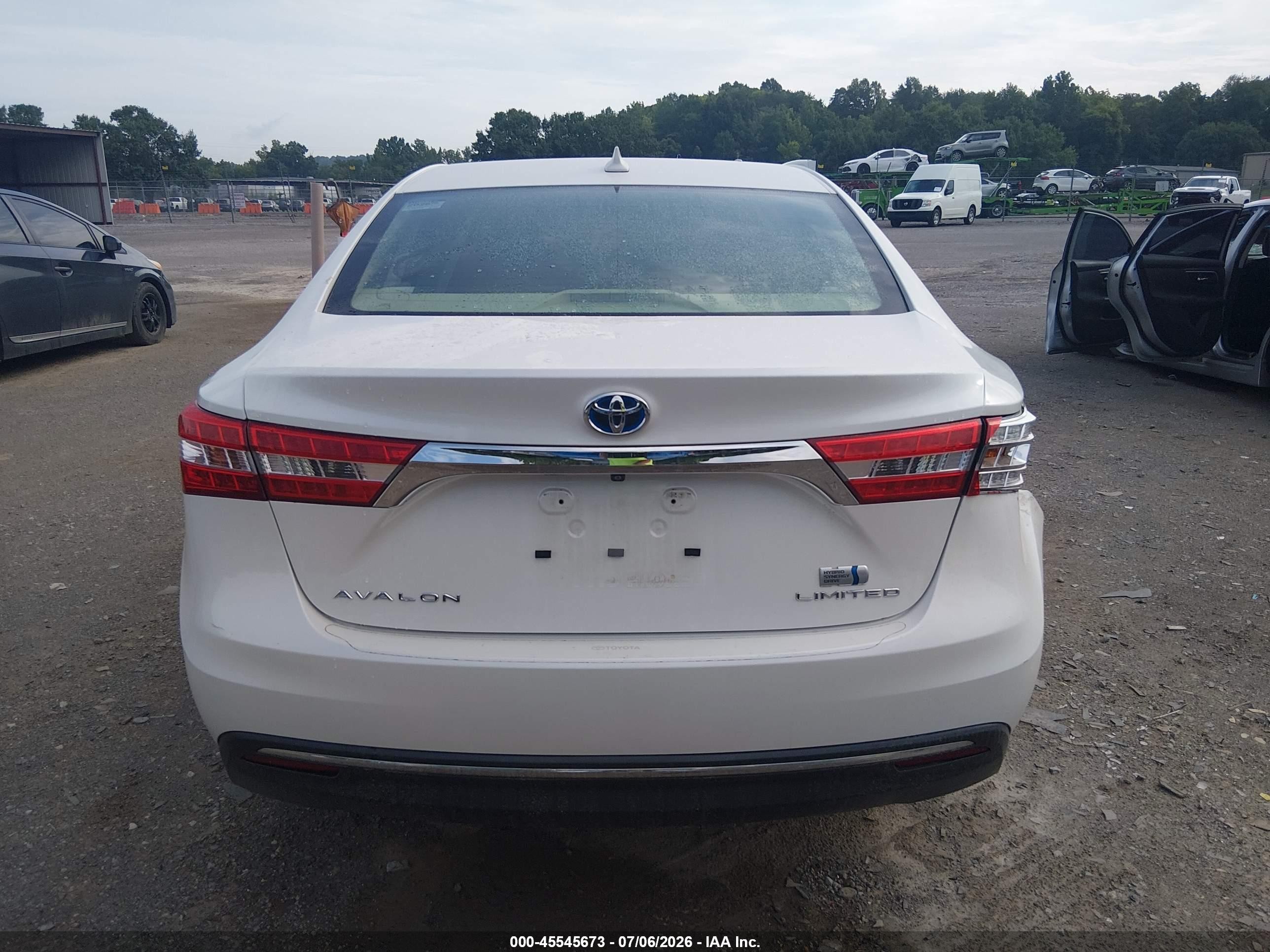 2013 Toyota Avalon Hybrid Limited White vin: 4T1BD1EB7DU002402