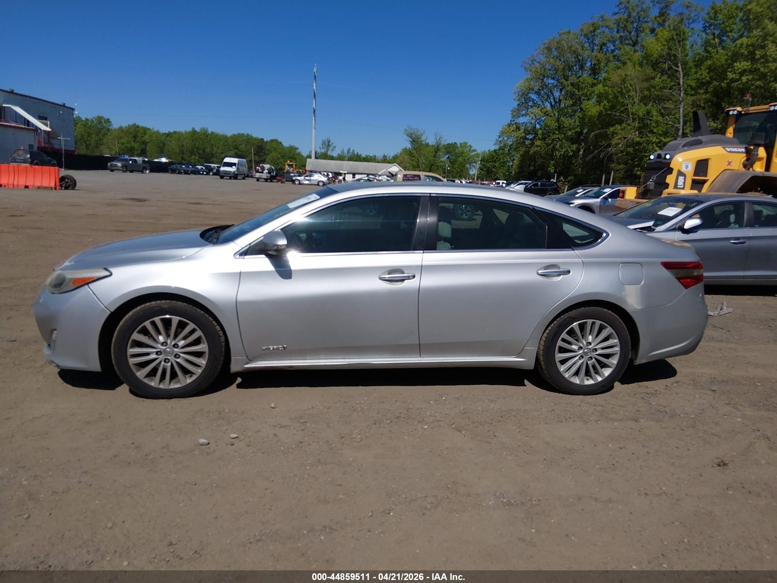 2013 Toyota Avalon Hybrid Limited Silver vin: 4T1BD1EB7DU013142