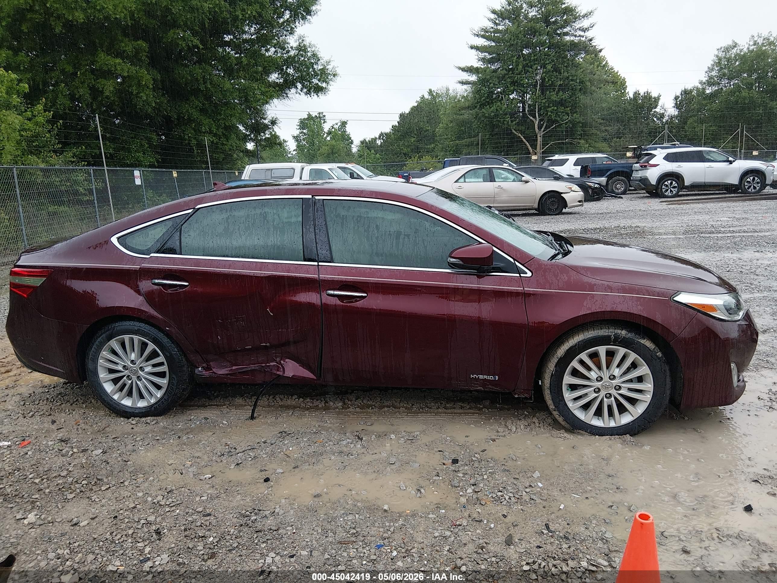 2014 Toyota Avalon Hybrid Limited Maroon vin: 4T1BD1EB7EU022537