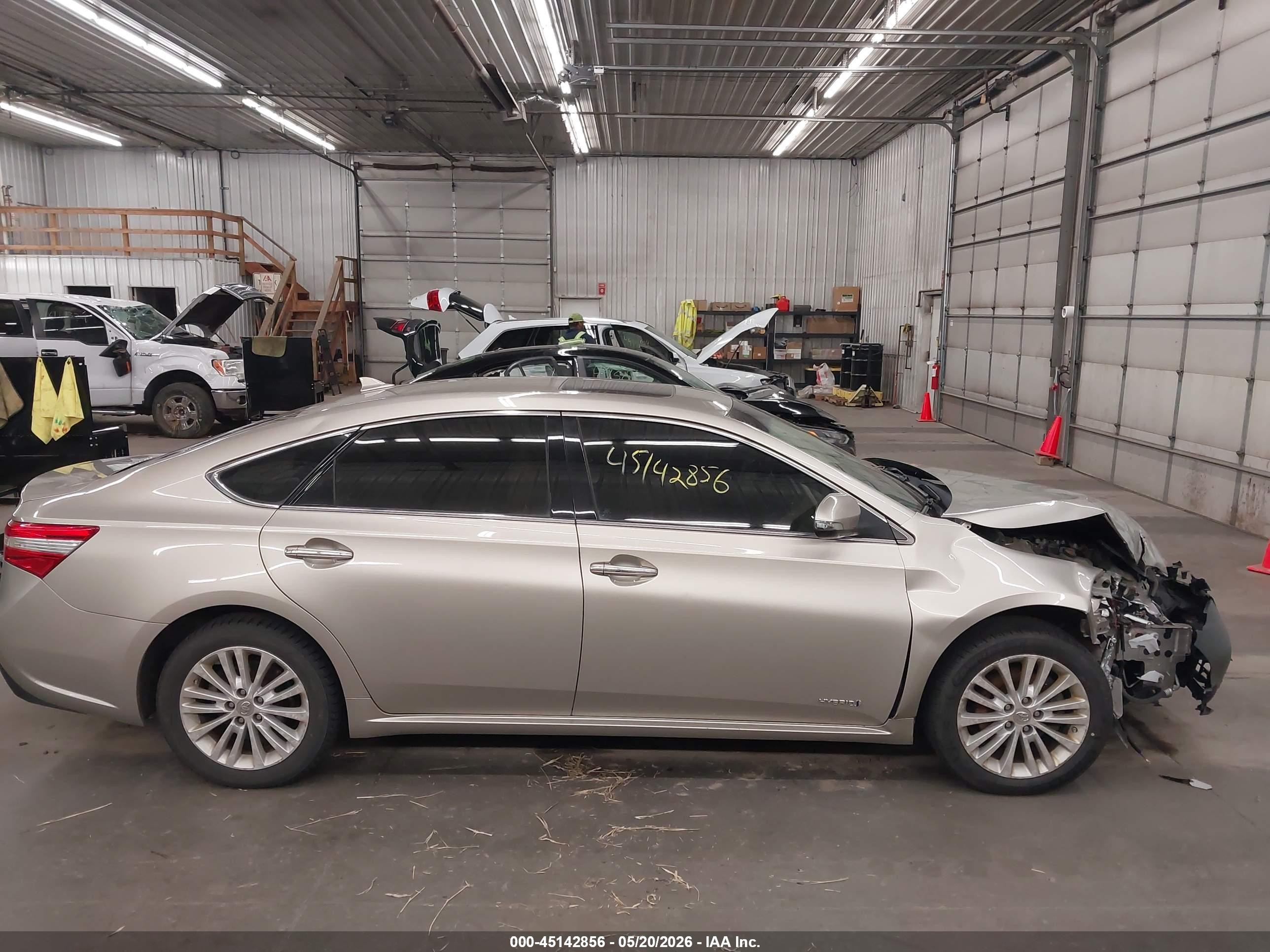 2013 Toyota Avalon Hybrid Limited Tan vin: 4T1BD1EB8DU006037