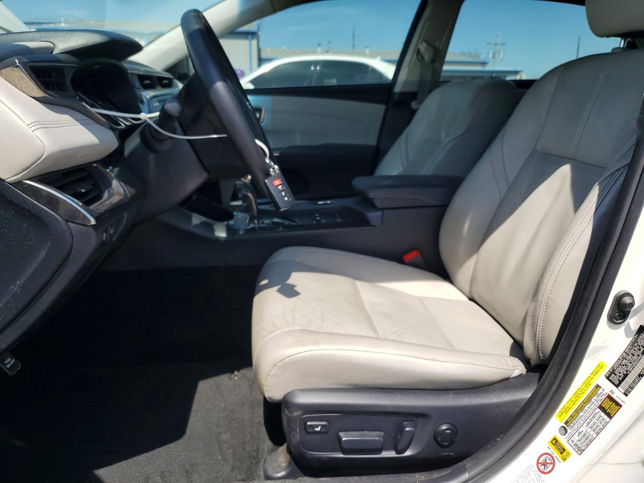 2013 Toyota Avalon Hybrid Limited White vin: 4T1BD1EB8DU009097