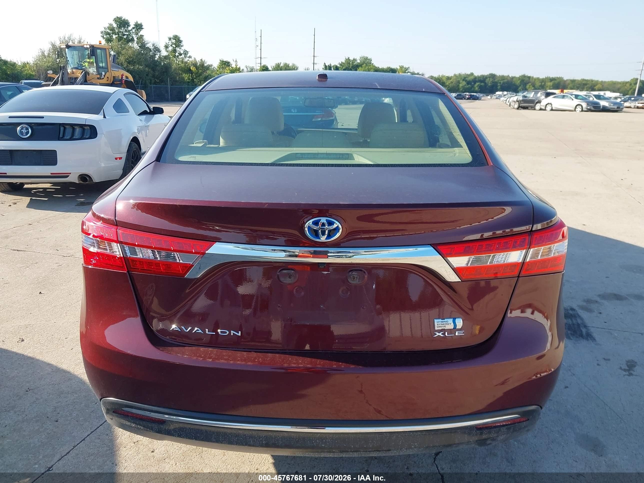 2014 Toyota Avalon Hybrid Xle Touring Maroon vin: 4T1BD1EB8EU019484