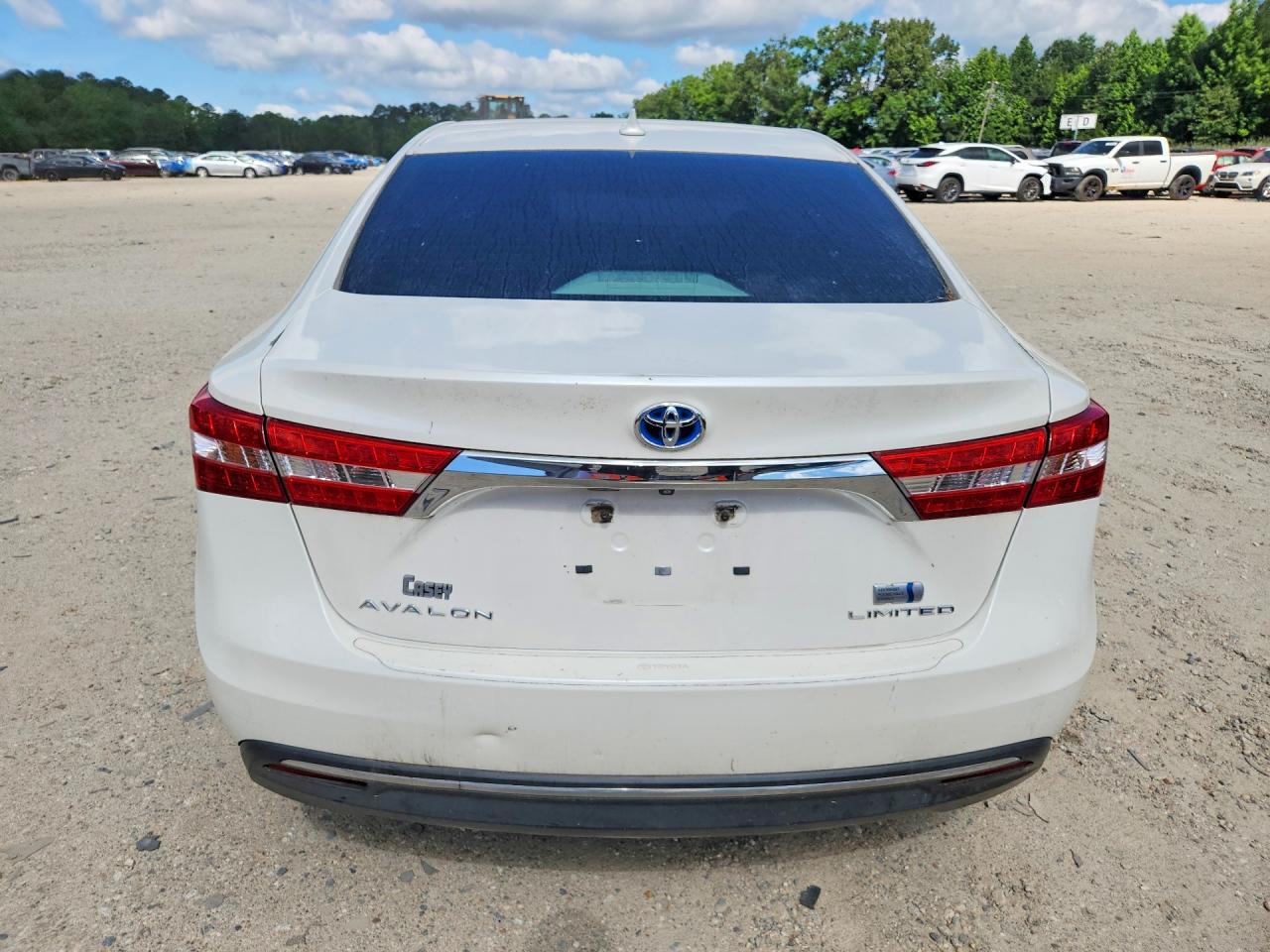 2013 Toyota Avalon White vin: 4T1BD1EBXDU008002
