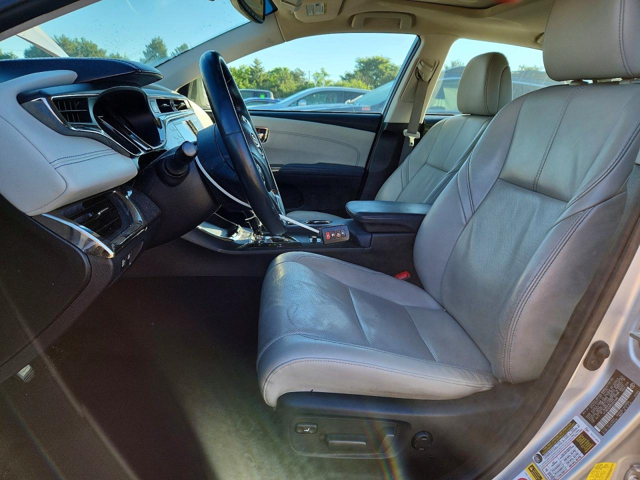 2014 Toyota Avalon Hybrid Limited Silver vin: 4T1BD1EBXEU024086