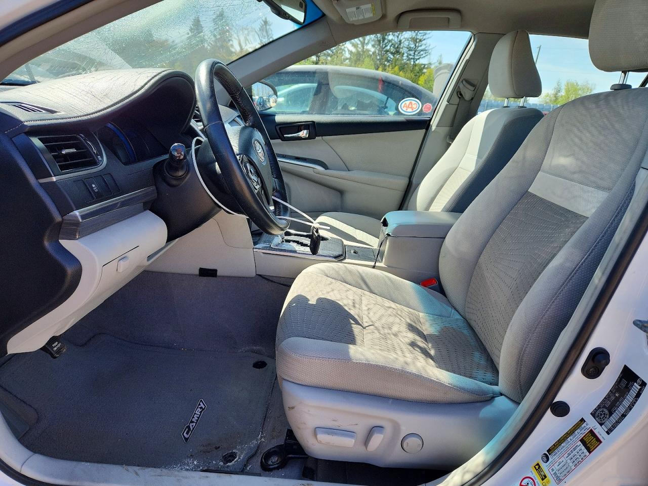 2012 Toyota Camry Hybrid Le White vin: 4T1BD1FK0CU010970