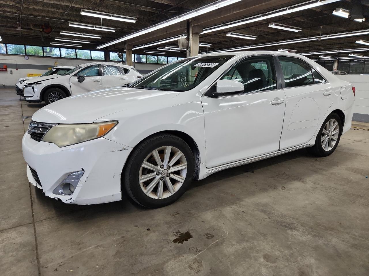 2012 Toyota Camry Hybrid Xle White vin: 4T1BD1FK0CU019913 Damage: Left Front Fender, Previous Repair, Substandard Repair