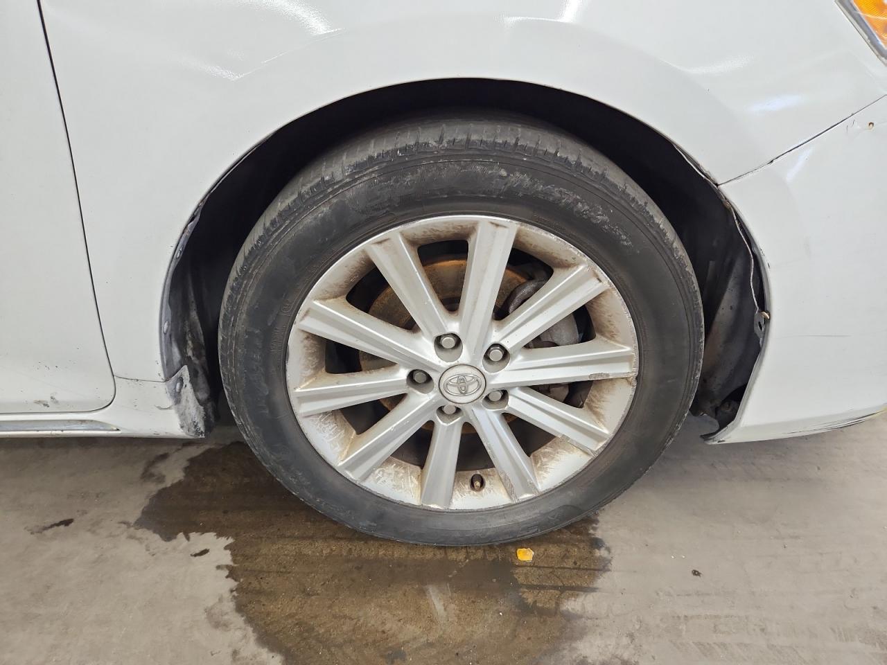 2012 Toyota Camry Hybrid Xle White vin: 4T1BD1FK0CU019913 Damage: Right Front Wheel, Curb Rash, > 12 Inches