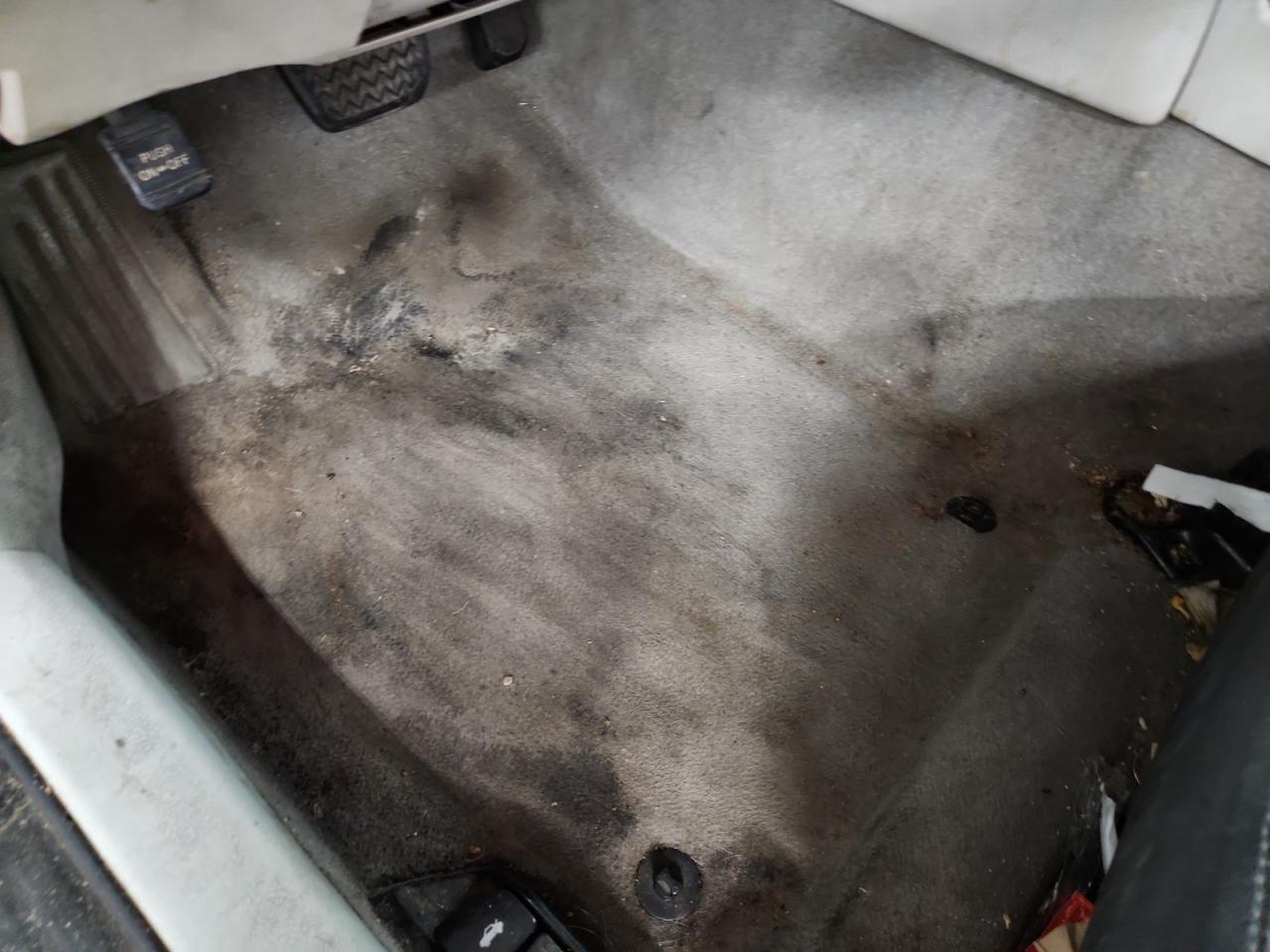 2012 Toyota Camry Hybrid Xle White vin: 4T1BD1FK0CU019913 Damage: Left Front Carpet, Stained, Permanent