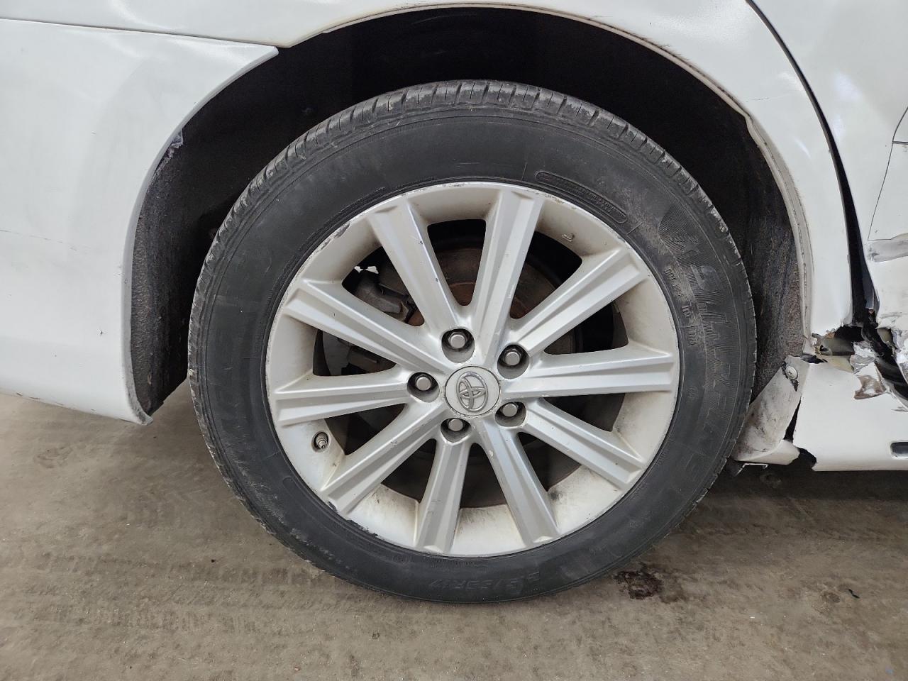 2012 Toyota Camry Hybrid Xle White vin: 4T1BD1FK0CU019913 Damage: Right Rear Wheel, Curb Rash, 7 To 8 Inches