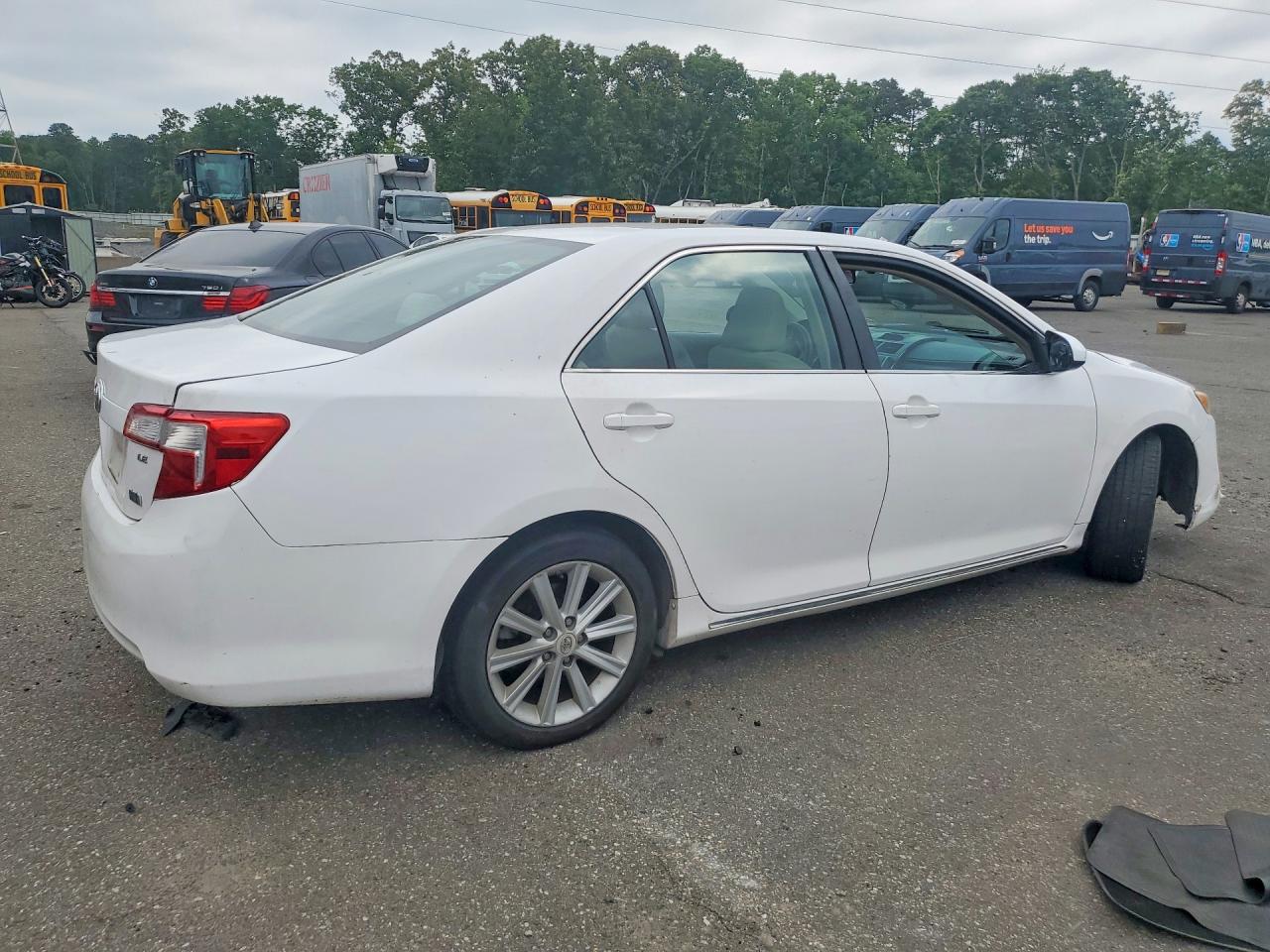 2012 Toyota Camry Hybrid Le Белый vin: 4T1BD1FK0CU051485