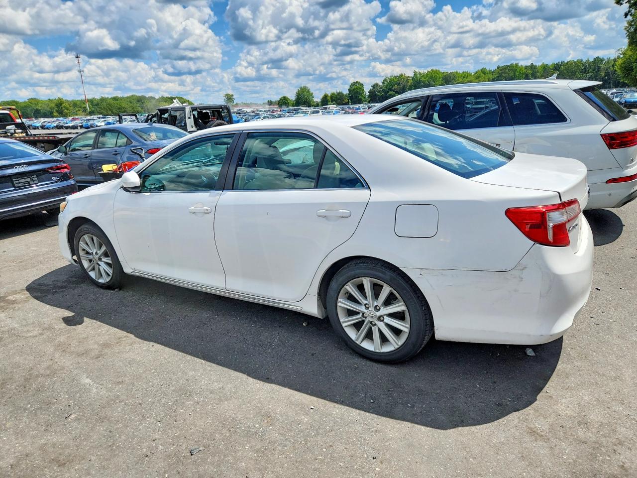 2012 Toyota Camry Hybrid Le White vin: 4T1BD1FK0CU051485