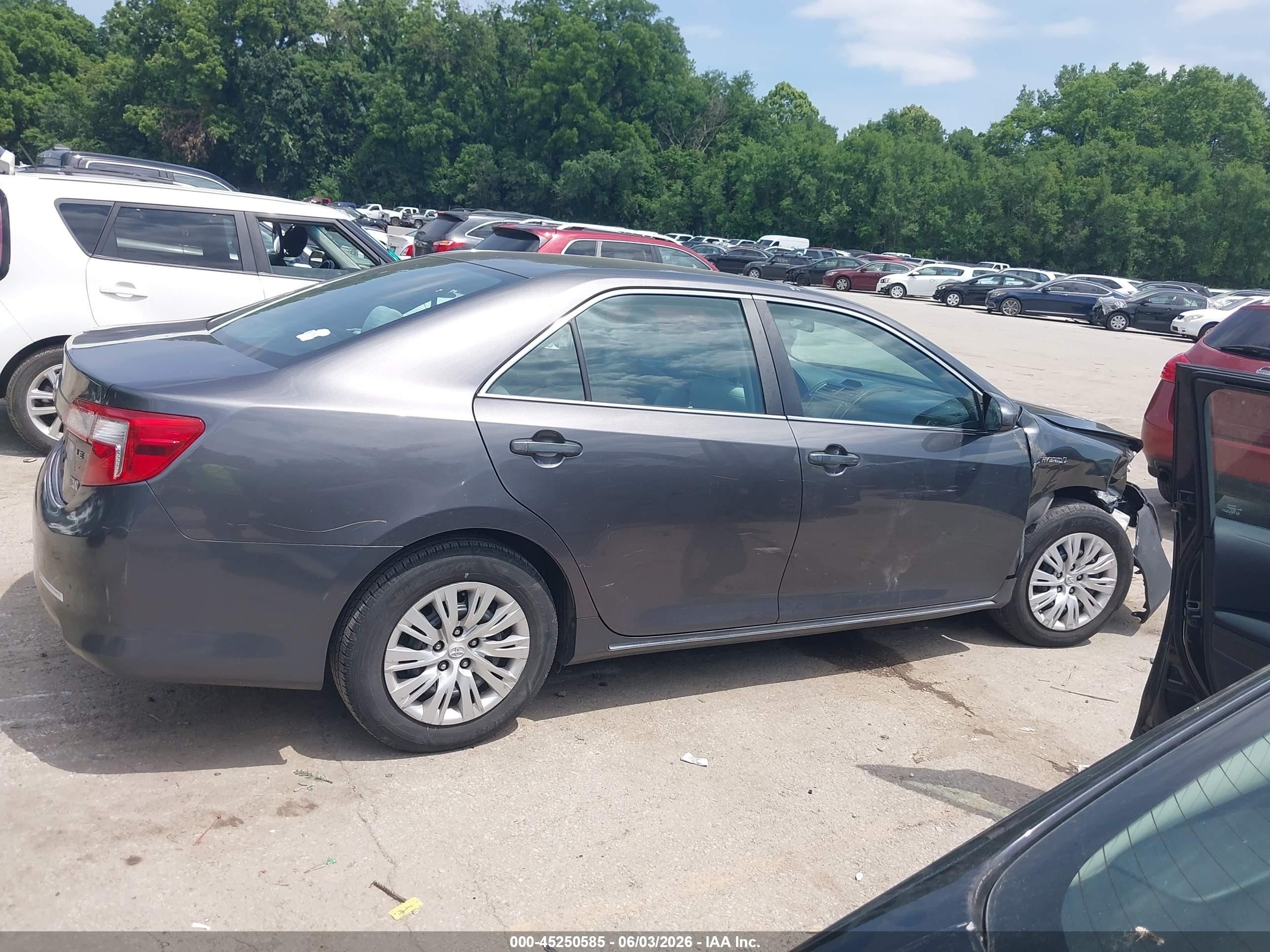 2013 Toyota Camry Hybrid Le Gray vin: 4T1BD1FK0DU091230