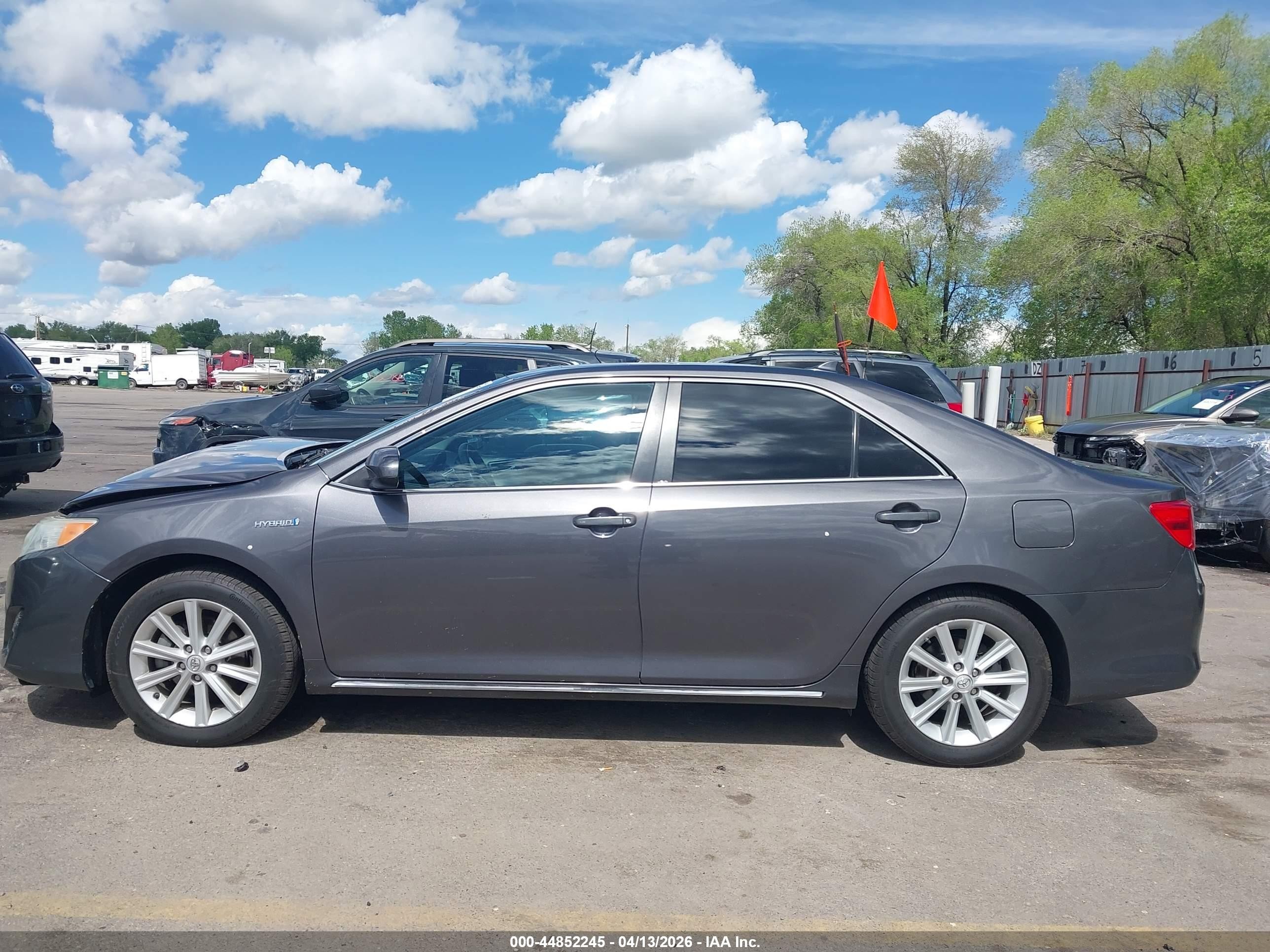 2014 Toyota Camry Hybrid Xle Gray vin: 4T1BD1FK0EU104527