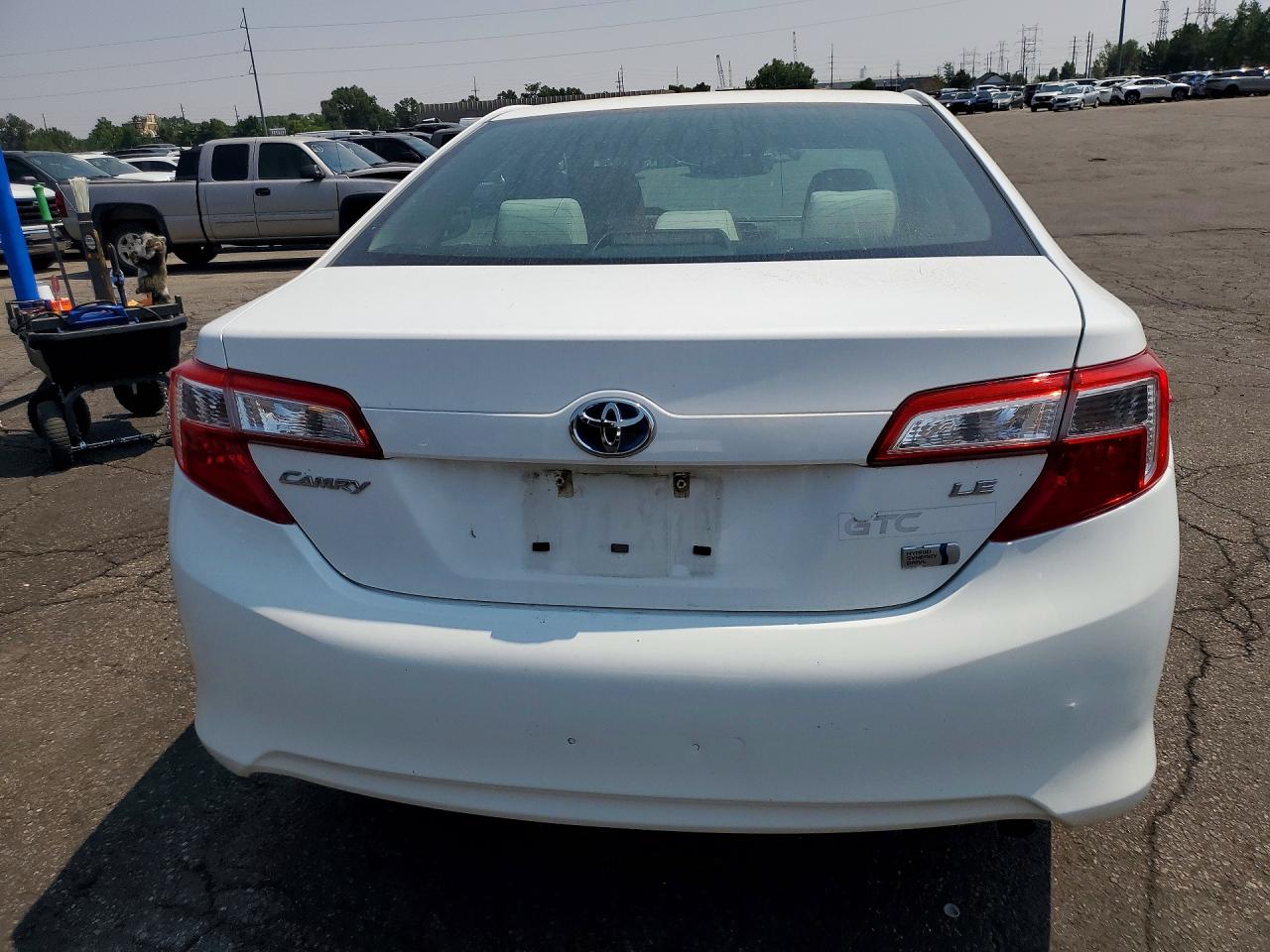 2014 Toyota Camry Hybrid Le Белый vin: 4T1BD1FK0EU108707