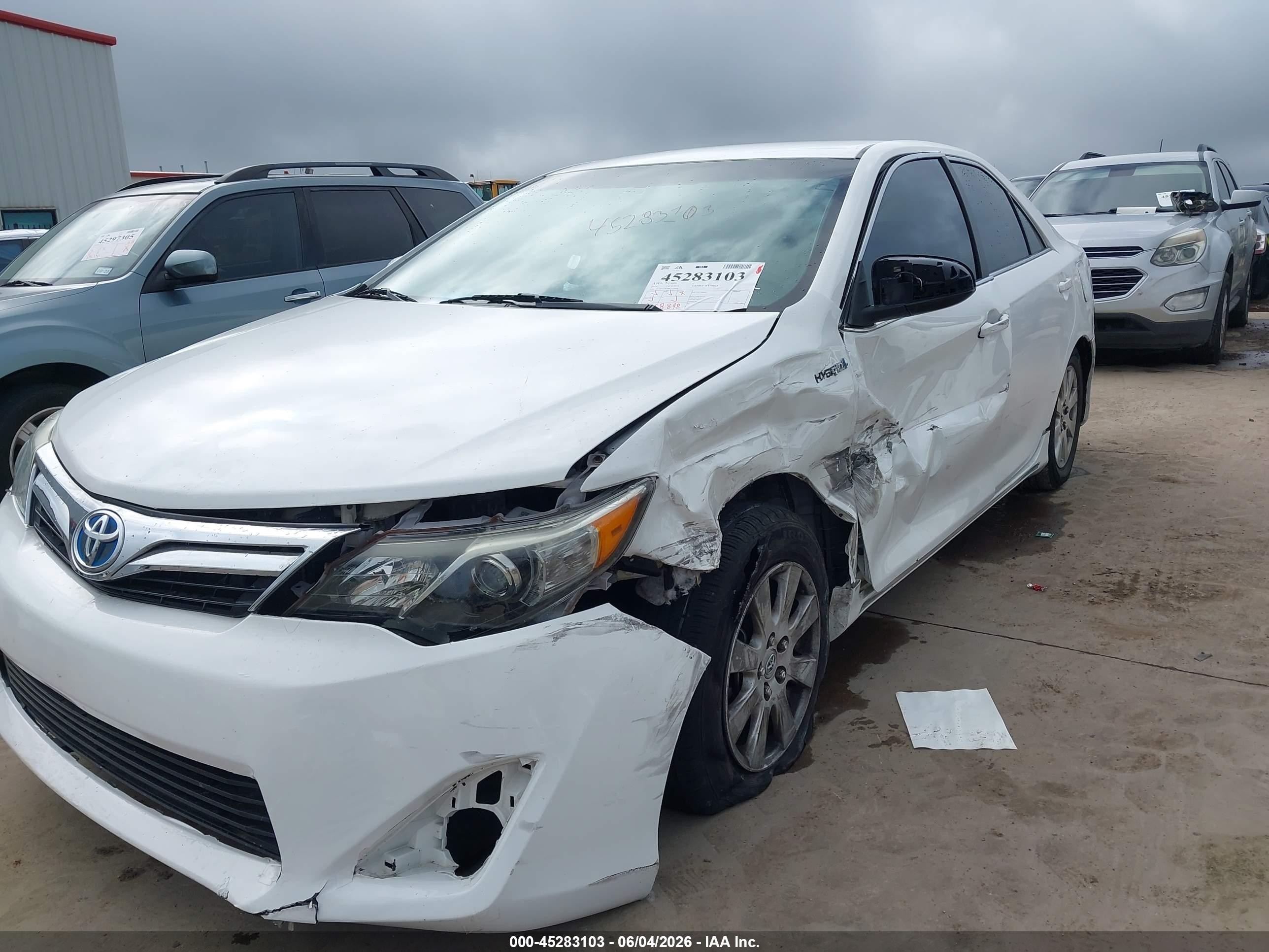 2014 Toyota Camry Hybrid Le White vin: 4T1BD1FK0EU110991