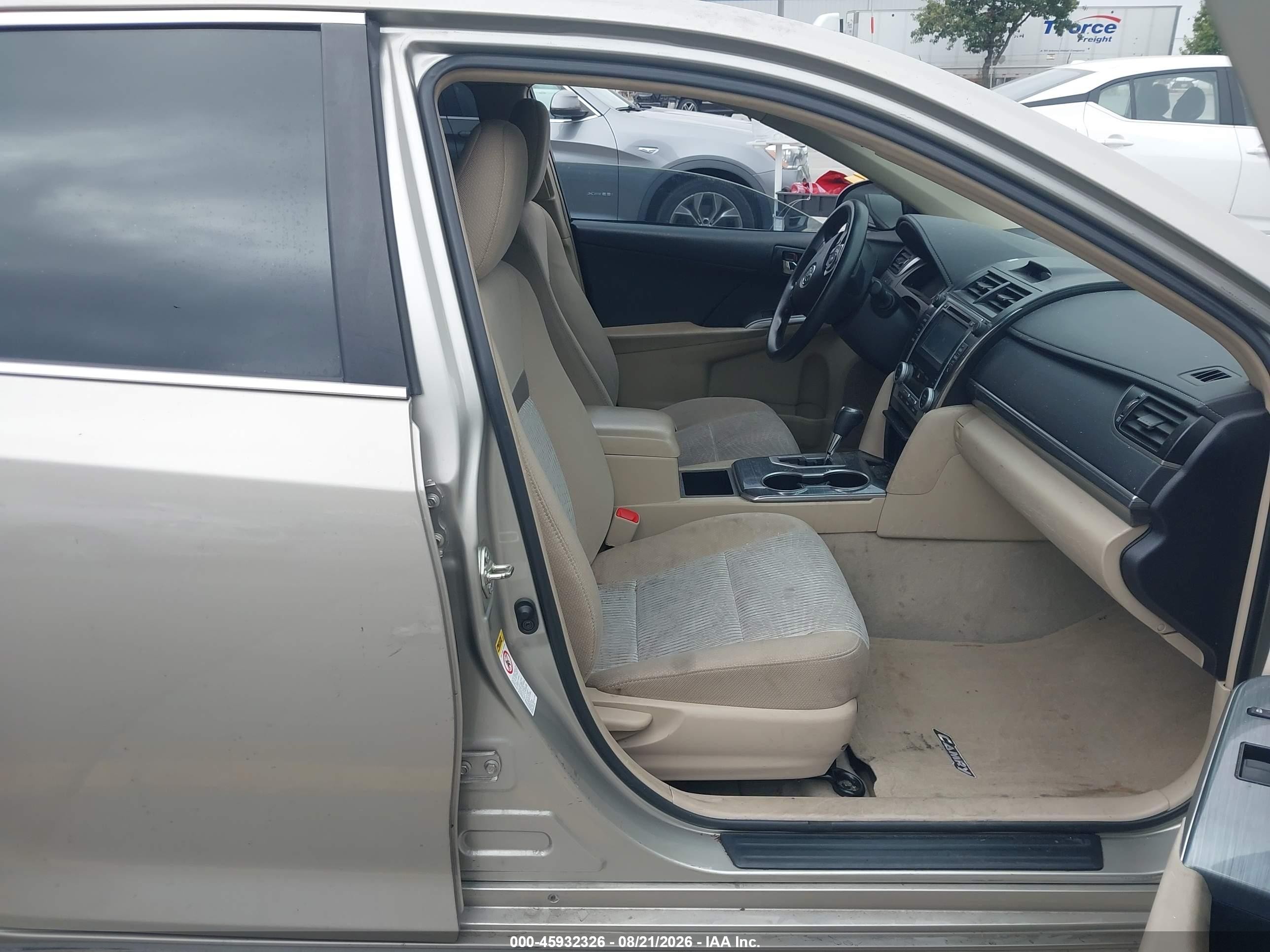 2014 Toyota Camry Hybrid Le Beige vin: 4T1BD1FK0EU115124