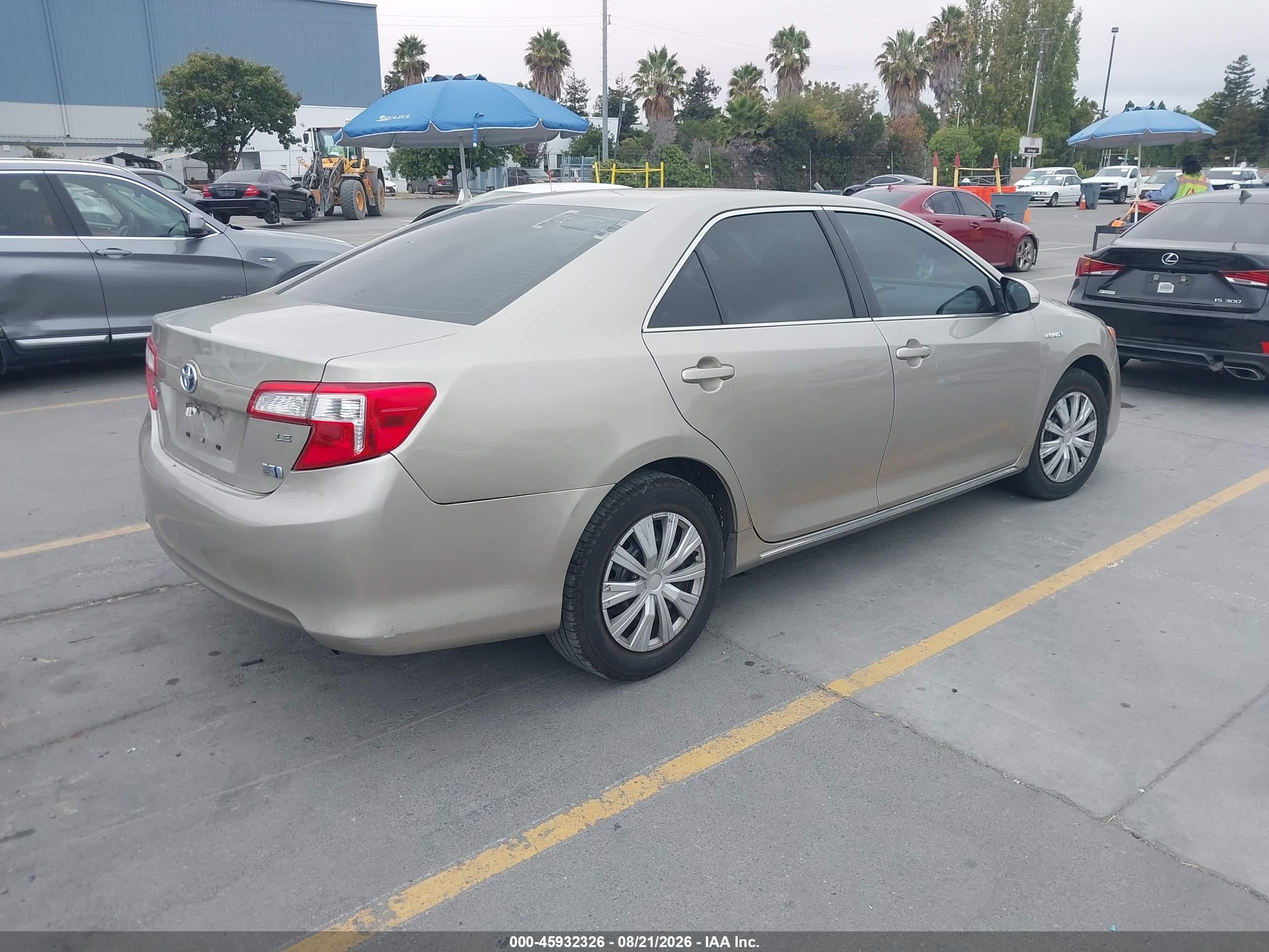 2014 Toyota Camry Hybrid Le Beige vin: 4T1BD1FK0EU115124