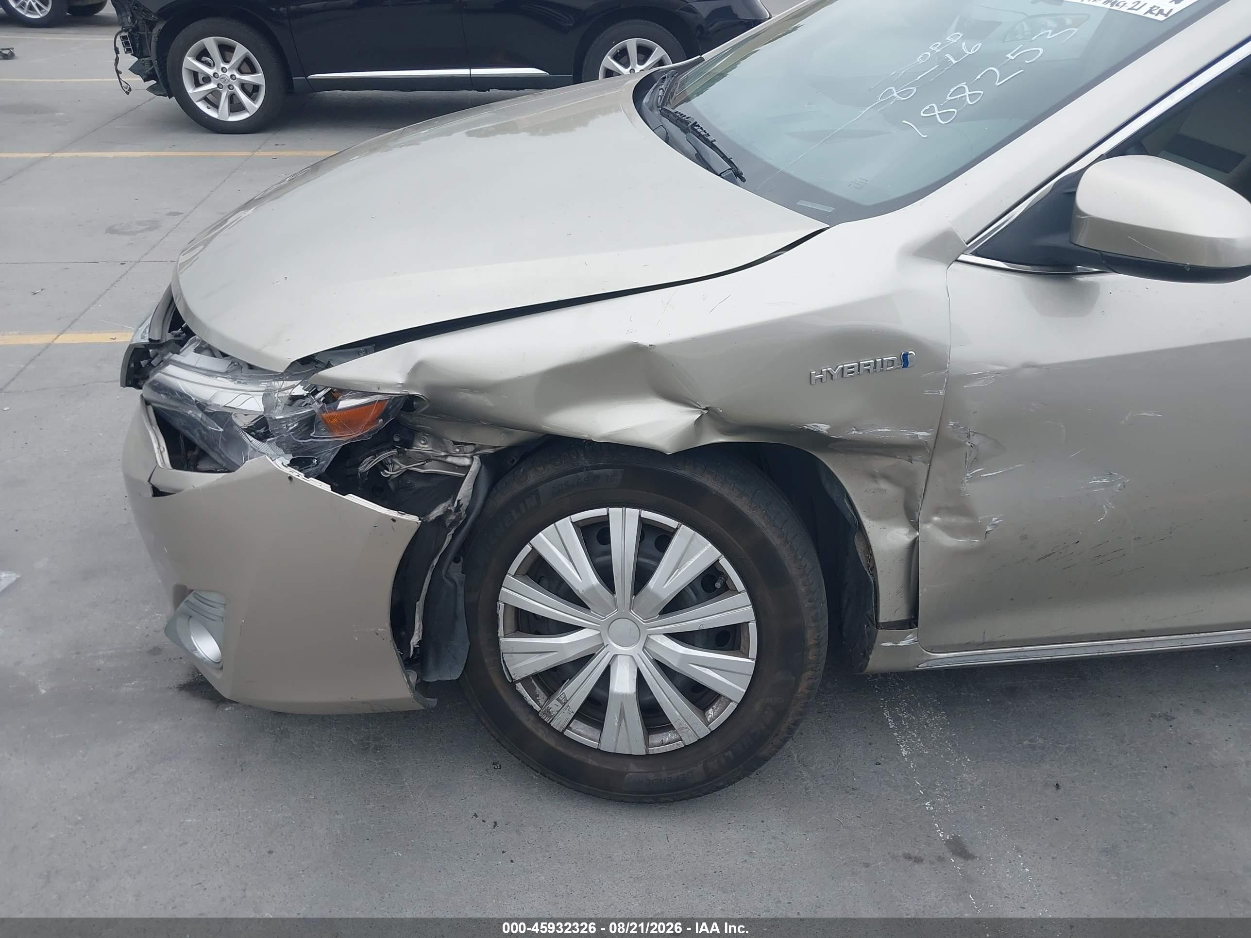 2014 Toyota Camry Hybrid Le Beige vin: 4T1BD1FK0EU115124